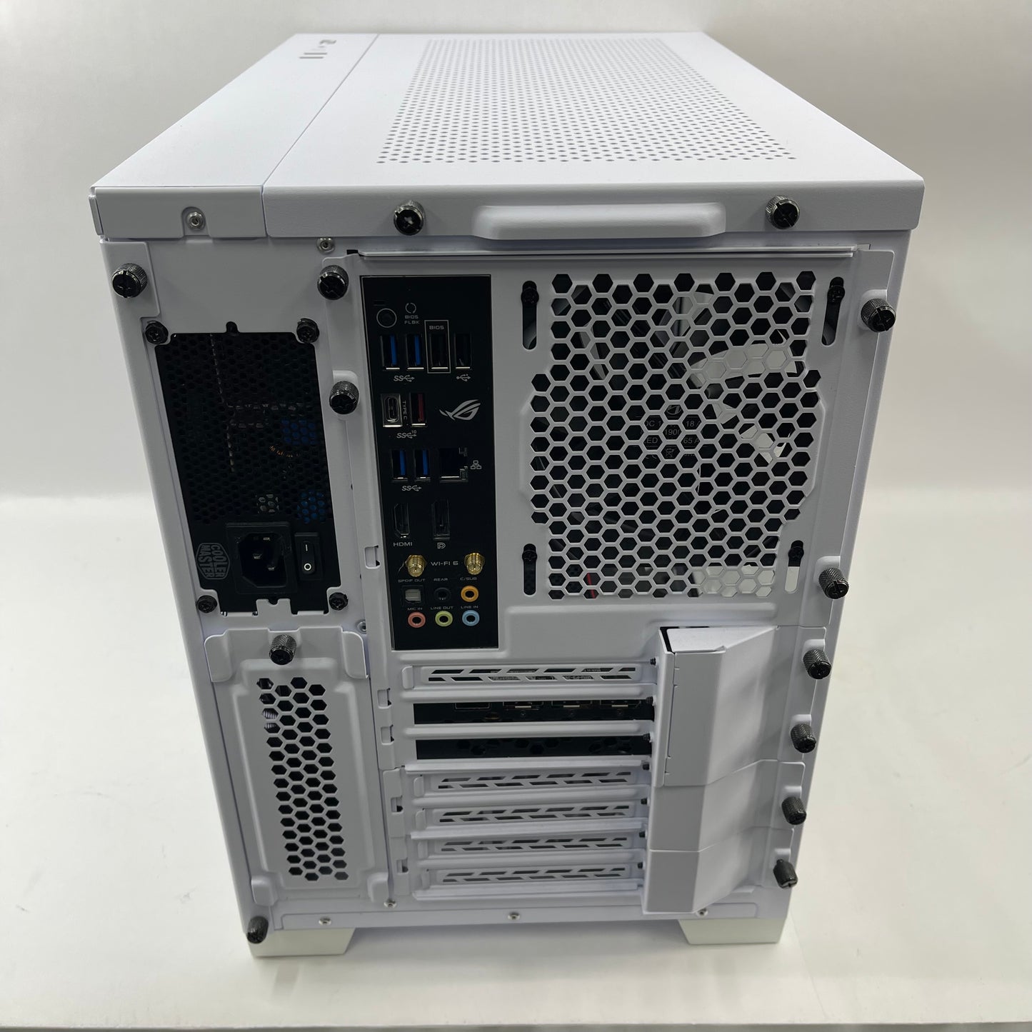 Lian Li O11D Mini Ryzen 5 5600X 16GB RAM 1TB SSD RTX 3060 Ti Liquid Cooling