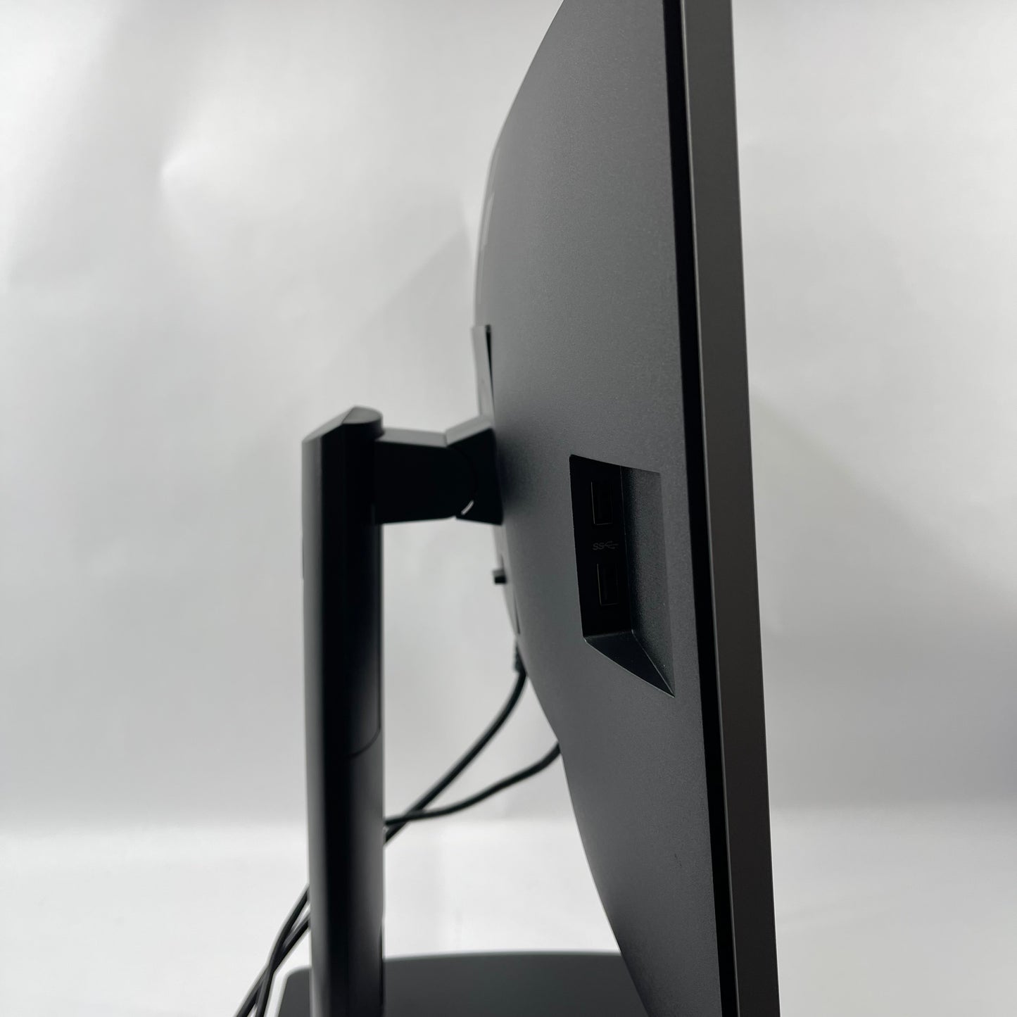 HP 23" EliteDisplay E233 LED-backlit LCD IPS LED 60Hz Business Monitor