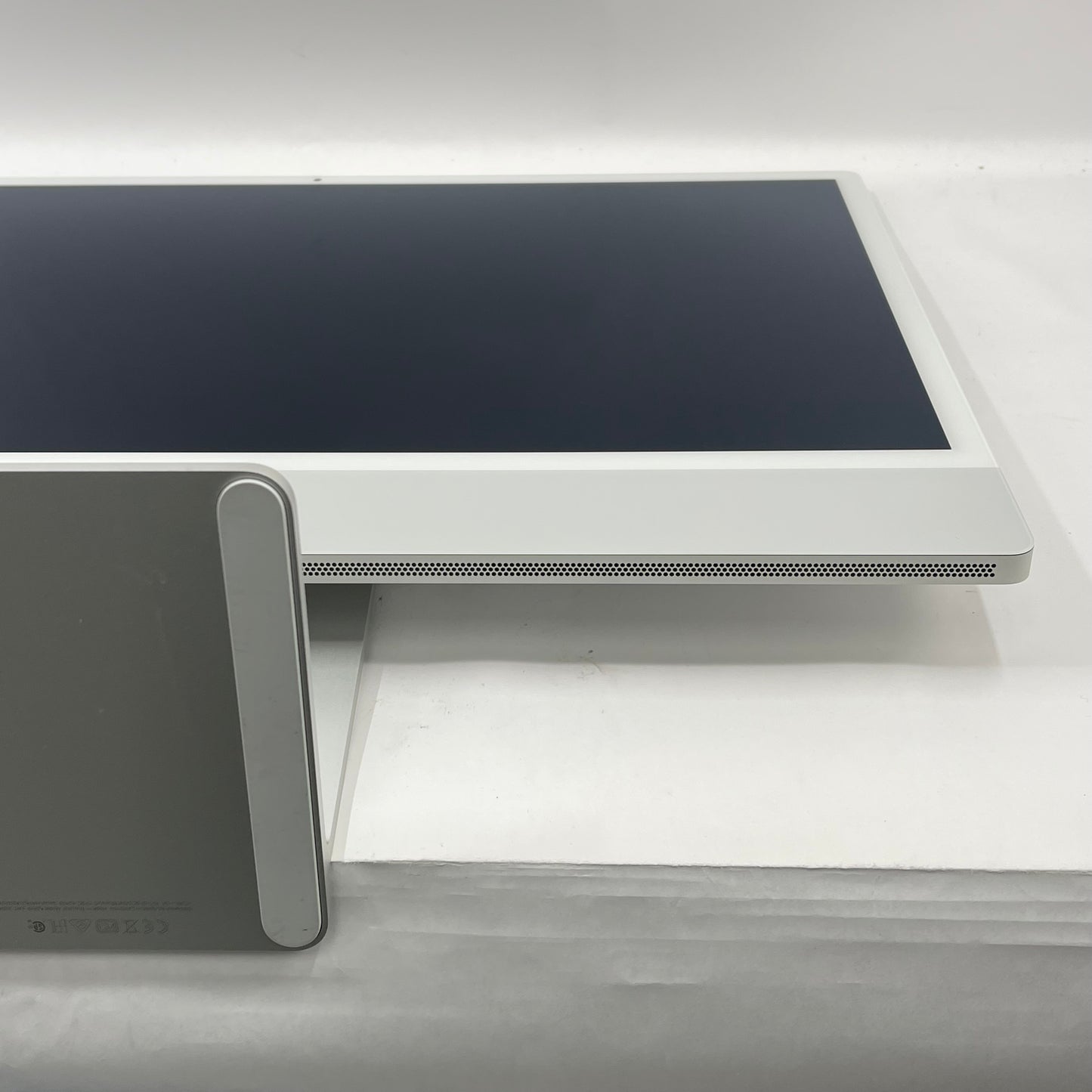 2021 Apple iMac 24" M1 3.2GHz 8GB RAM 256GB SSD Silver A2439