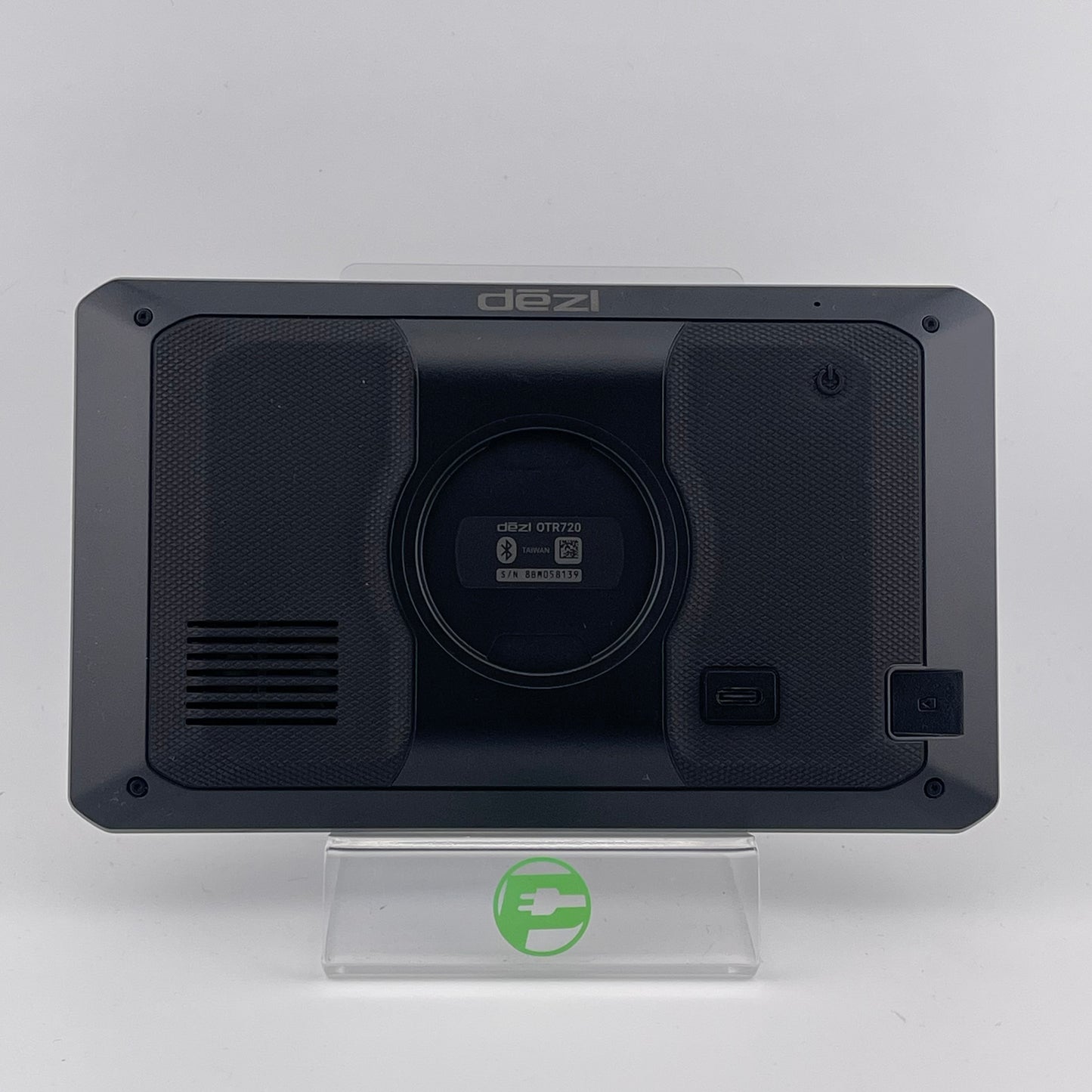 Garmin DEZL OTR720 7" GPS Truck Navigator 010-02924-00