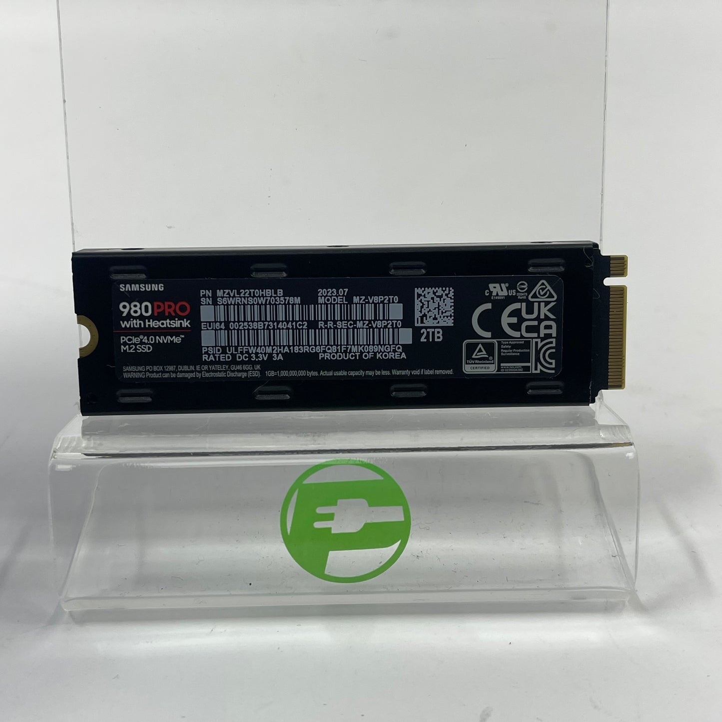 Samsung 980 Pro with Heatsink 2TB M.2 NVMe Gen 4.0 x 4 2280mm SSD MZ-V8P2T0
