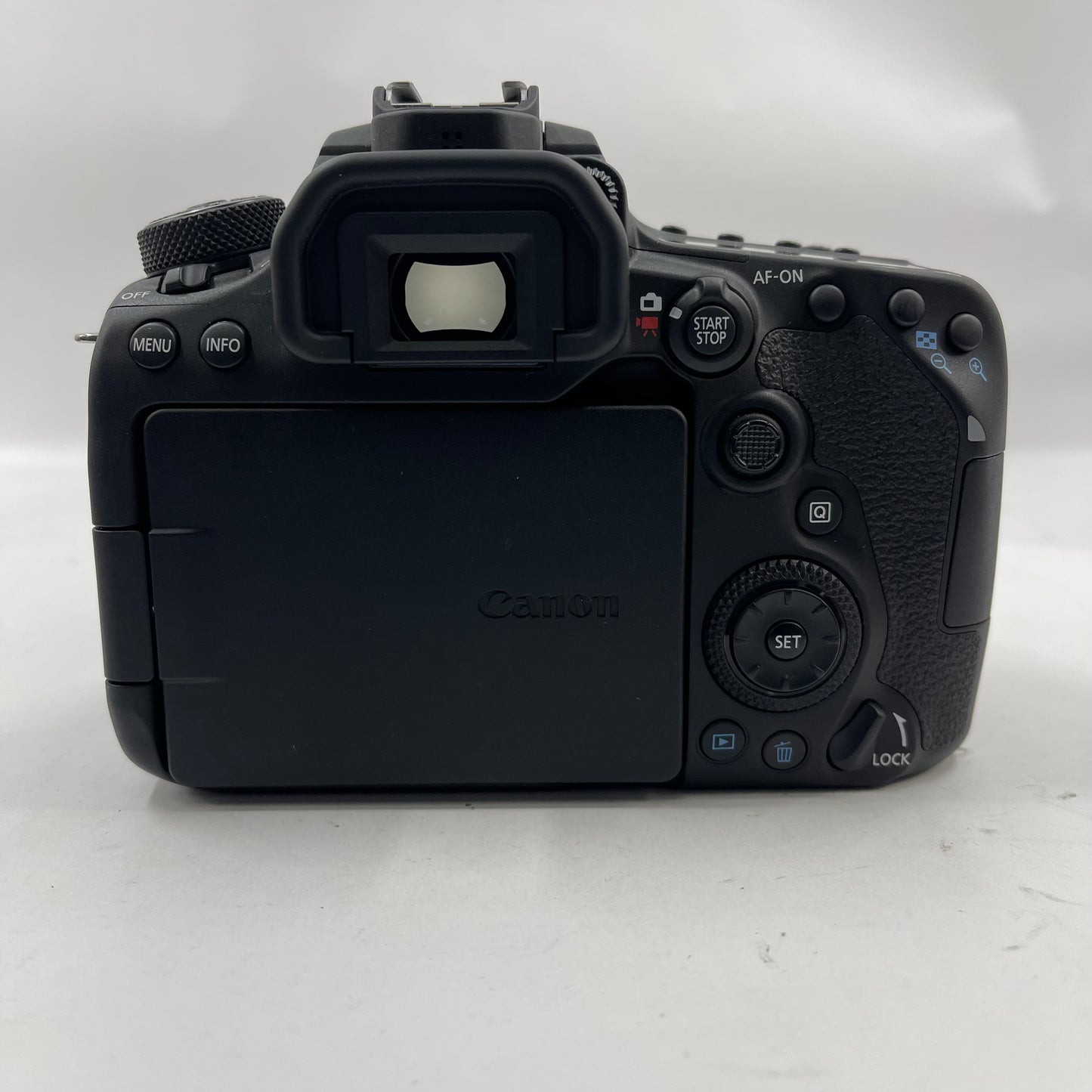 Canon EOS 90D 32.5MP Digital SLR DSLR Camera w/ 18-135mm Canon Lens