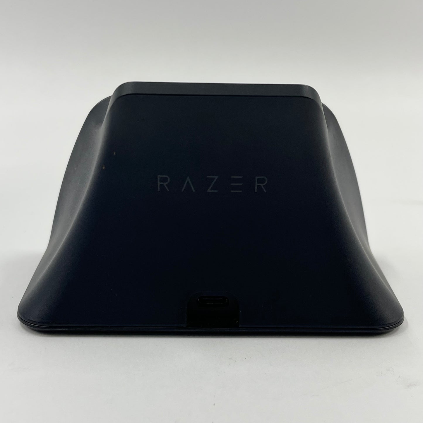 Razer Quick Charging Stand For PlayStation 5 RC21-01900200-E3U1