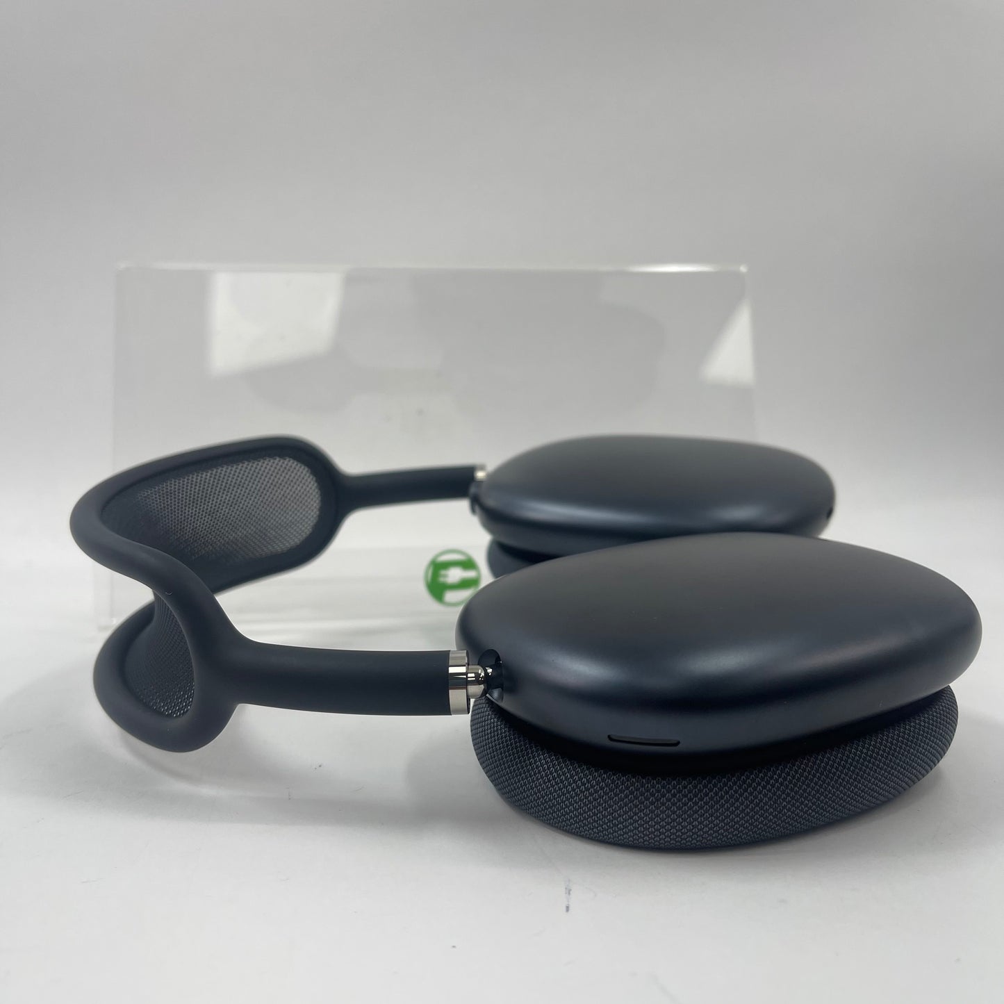 Apple AirPods Max Wireless Over-Ear Headphones Midnight MWW43AM/A