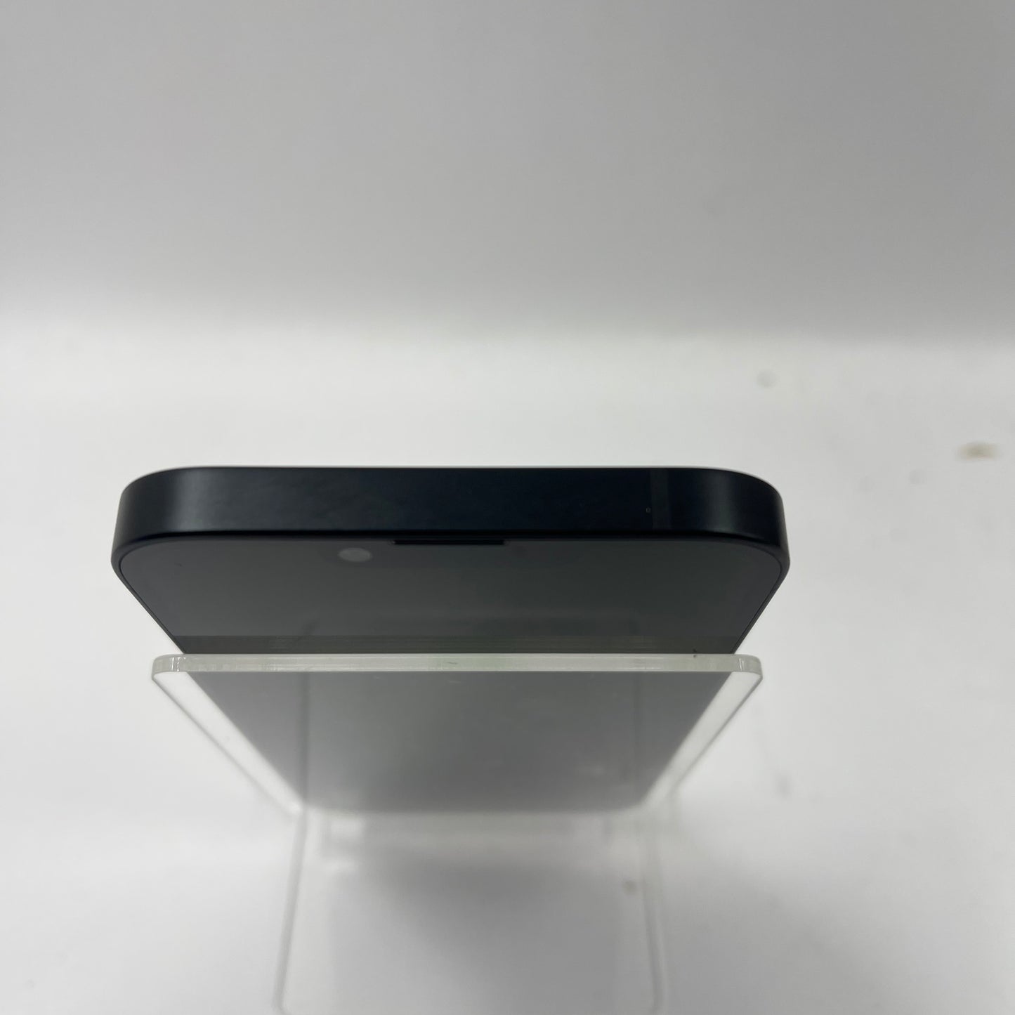 Unlocked Apple iPhone 16e 128GB Black MD0D4LL/A