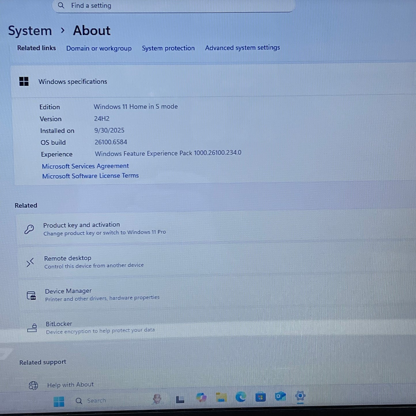 HP Laptop 17-CN0045NR 17.3" Celeron N4120 1.1GHz 4GB RAM 256GB SSD