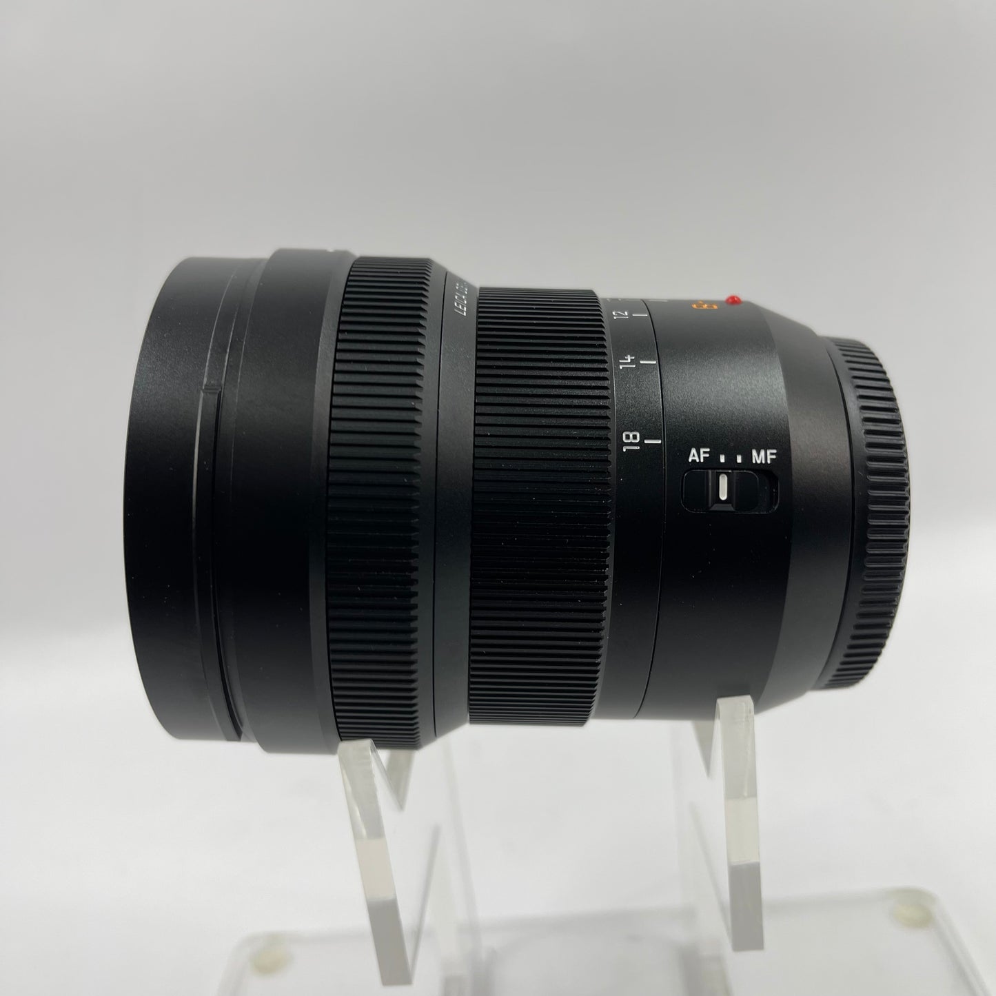 Panasonic Leica DG Vario-Elmarit 8-18mm f/2.8-4.0 ASPH Lens