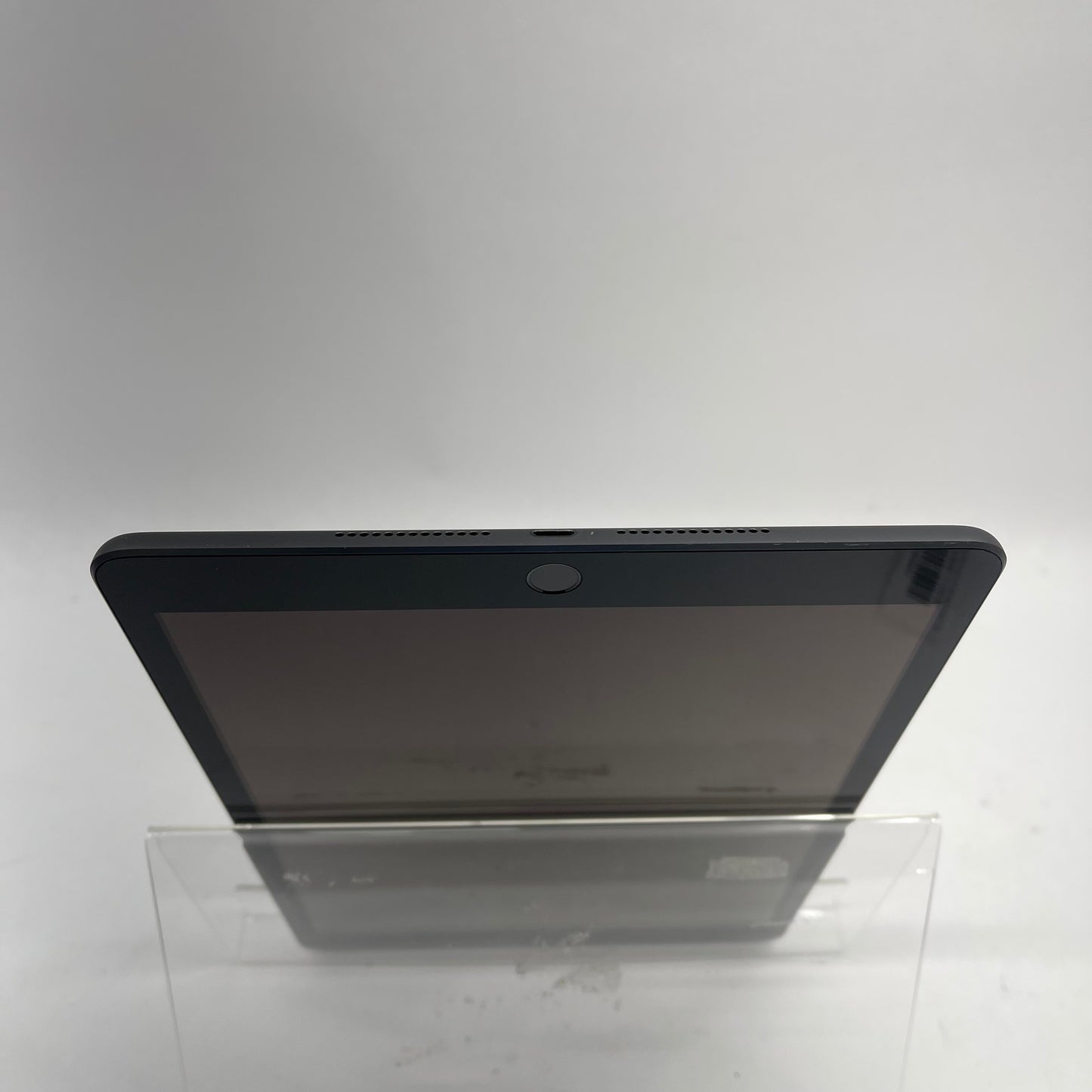 WiFi Only Apple iPad 7th Gen 32GB Space Gray MW6H2LL/A