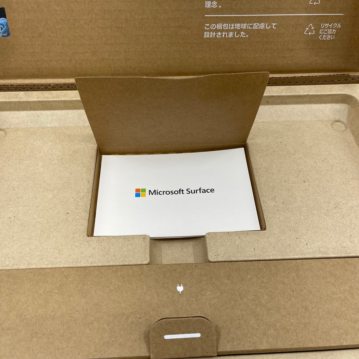 New Microsoft Surface Laptop 6 2033 13.5" Core Ultra 5 135H 8GB RAM 256GB SSD