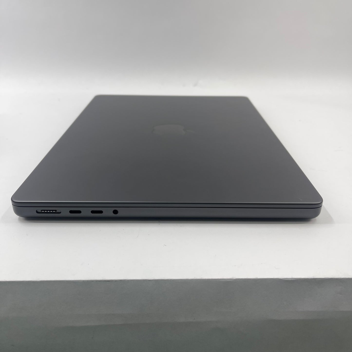 2024 Apple MacBook Pro 14" M4 10C GPU 4.5GHz 16GB RAM 512GB SSD A3112