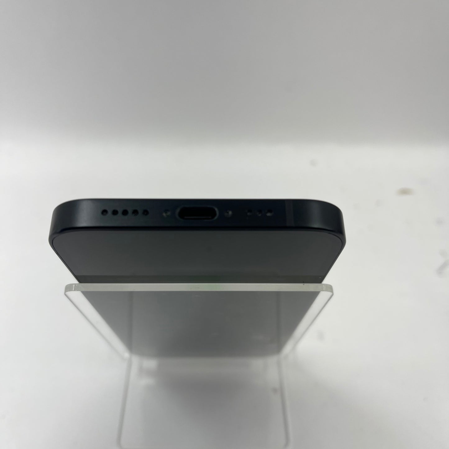 Unlocked Apple iPhone 16e 128GB Black MD0D4LL/A