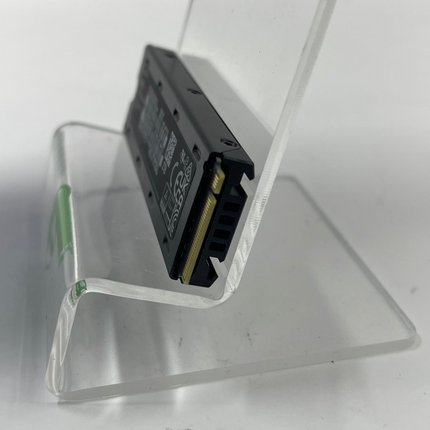 Samsung 980 Pro with Heatsink 2TB M.2 NVMe Gen 4.0 x 4 2280mm SSD MZ-V8P2T0