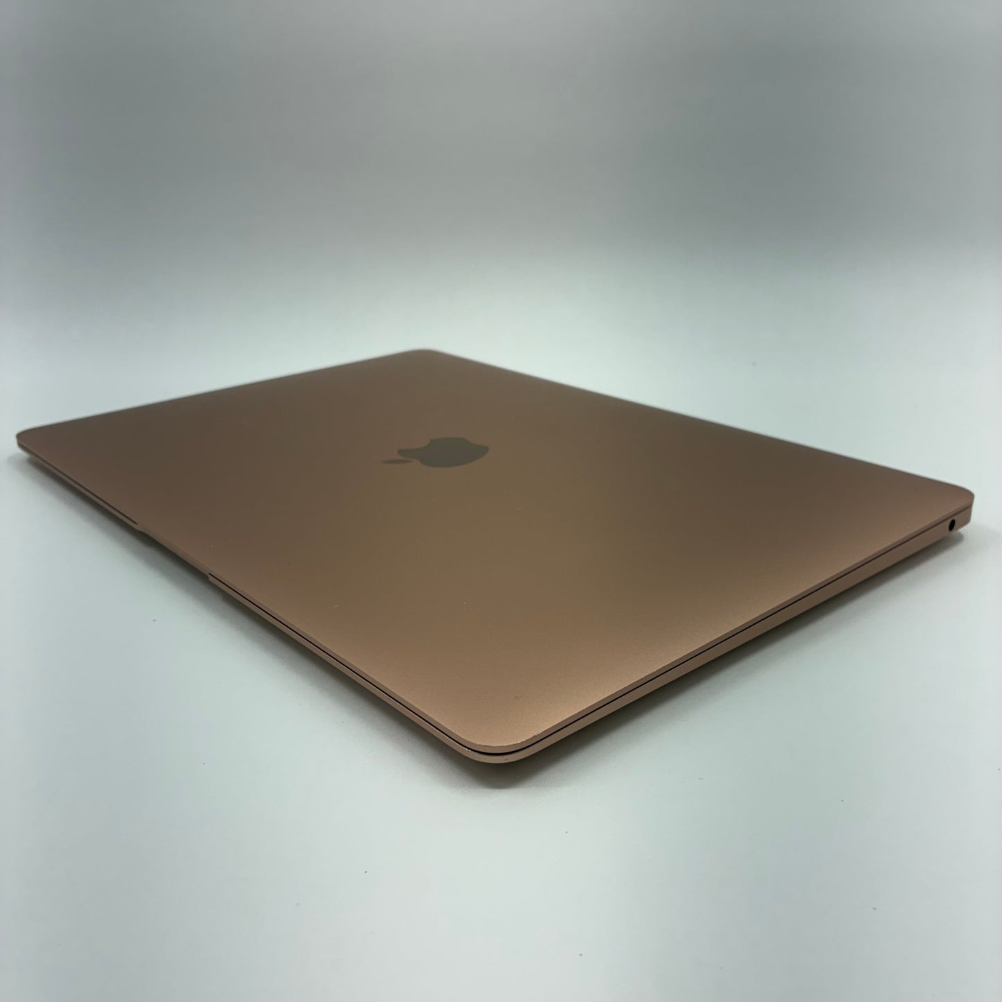 2020 Apple MacBook Air 13.3" M1 7C GPU 3.2GHz 8GB RAM 256GB SSD A2337