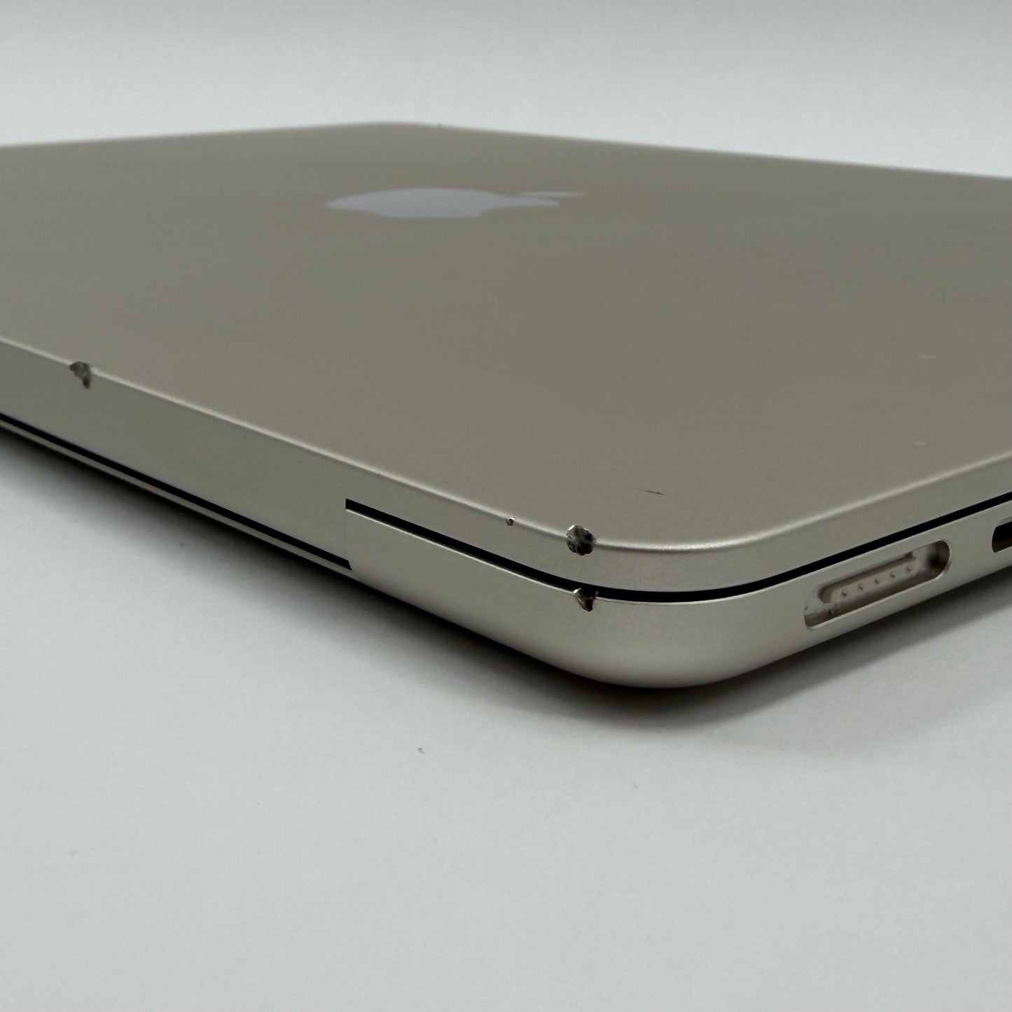 2025 Apple MacBook Air 13" M4 8C GPU 4.5GHz 16GB RAM 256GB SSD A3240