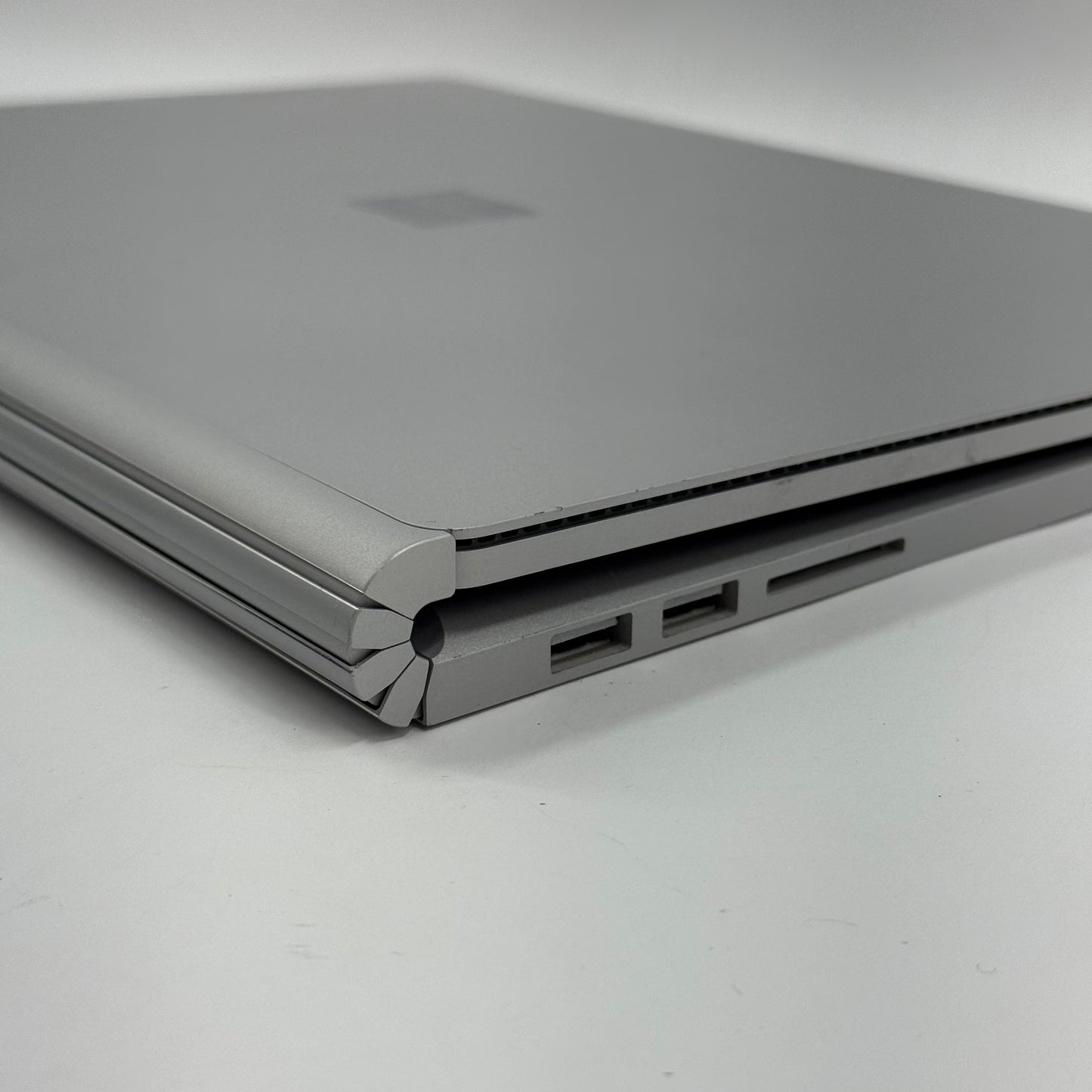 Microsoft Surface Book 3 13.5" i7-1065G7 16GB RAM 256GB SSD GeForce GTX 1650