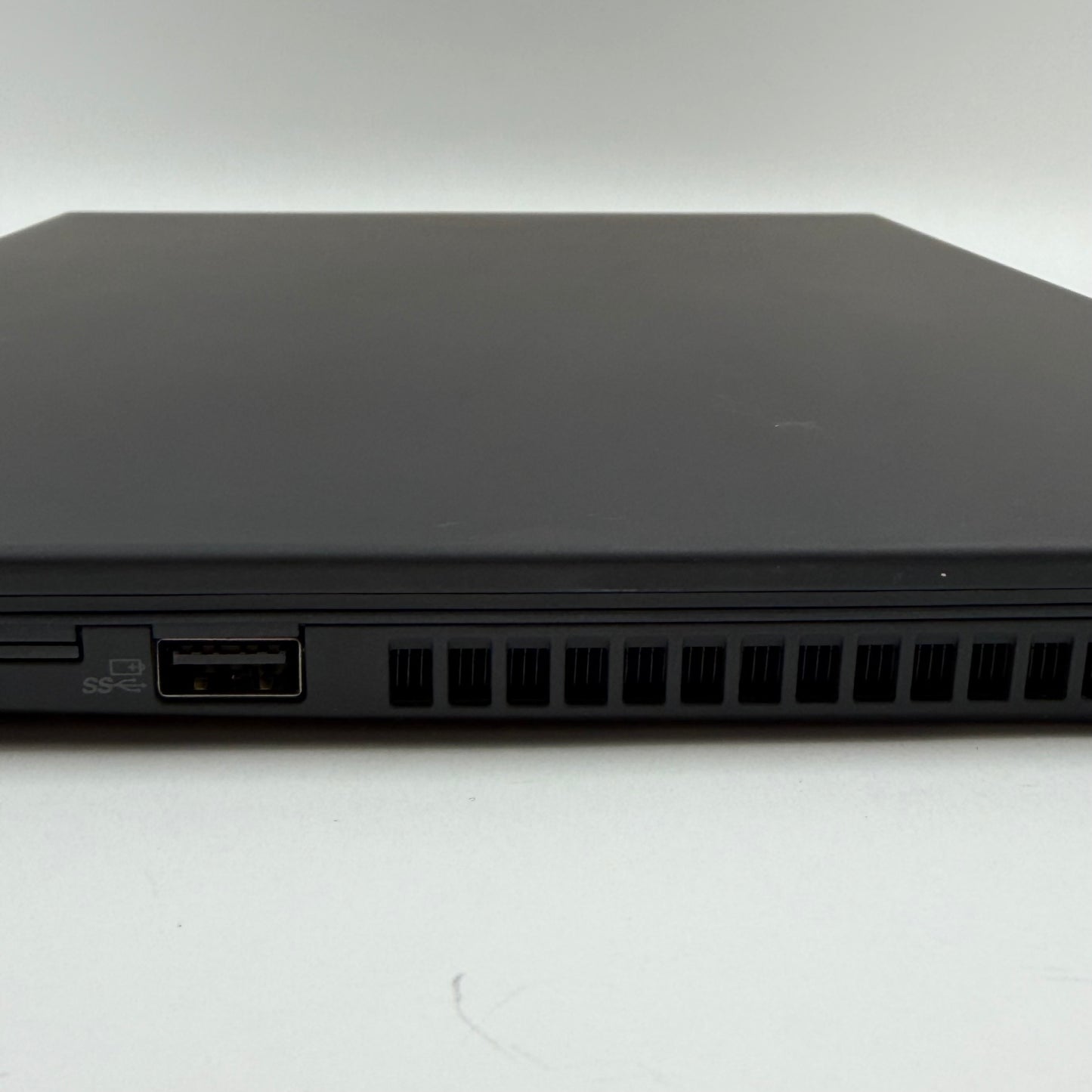 Lenovo ThinkPad T14 Gen 2 20W0003KUS 14" i5-1135G7 2.4GHz 16GB RAM 512GB SSD