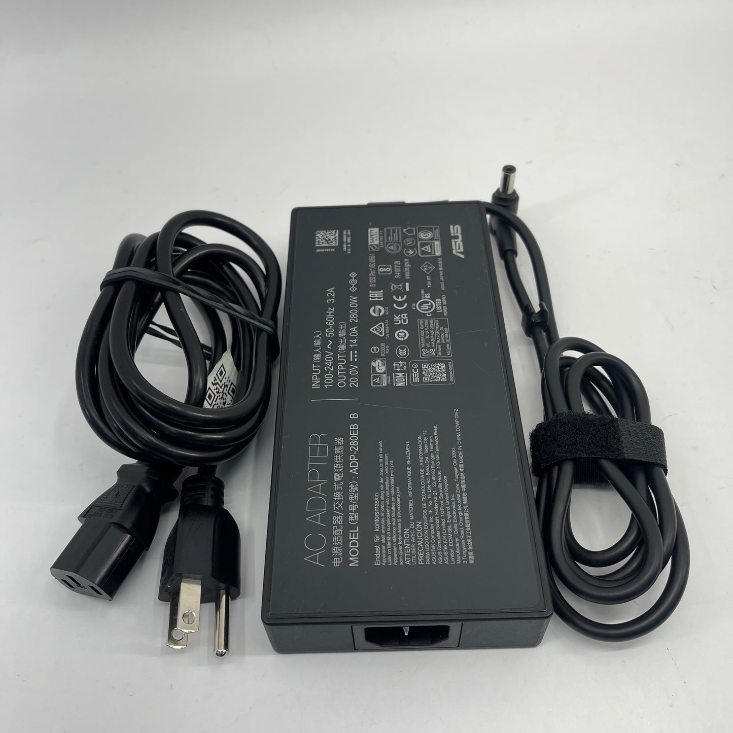 Asus ROG Strix G17 17.3" Ryzen 9 7845HX 3.0GHz 16GB RAM 1TB SSD GeForce RTX 4060