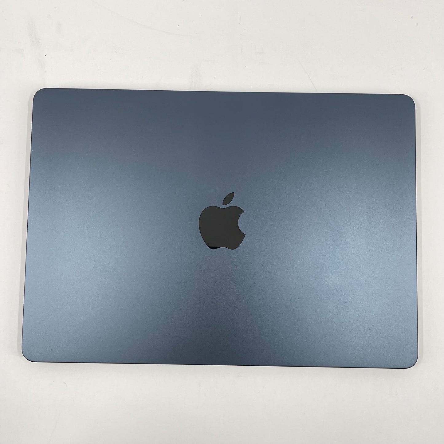 2024 Apple MacBook Air 13.6" M3 8C GPU 4.0GHz 16GB RAM 256GB SSD A3113