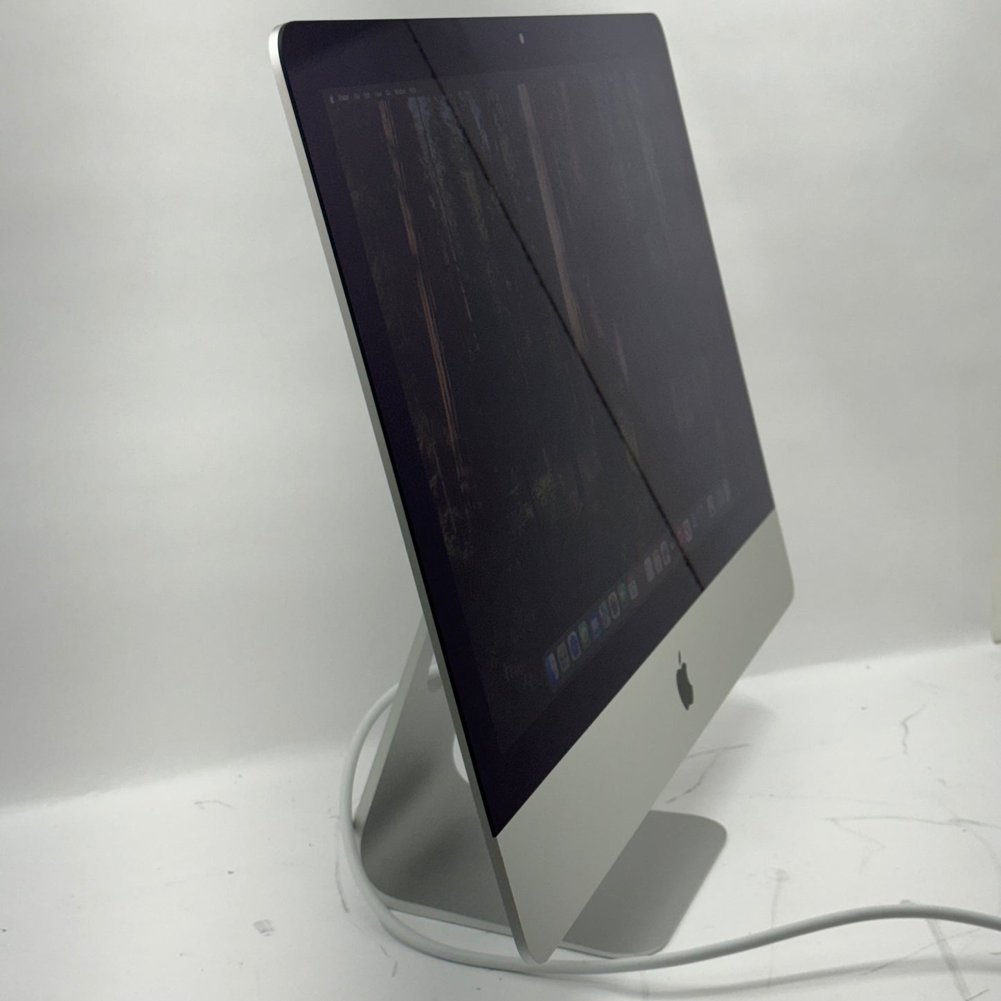 2019 Apple iMac 21.5" i3 3.6GHz 8GB RAM 1TB HDD Silver A2116