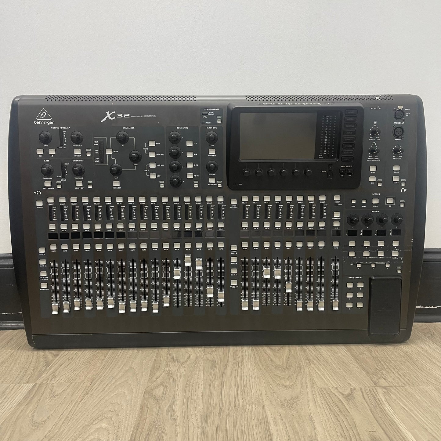 Behringer X32 40-Channel Digital Mixing Studio