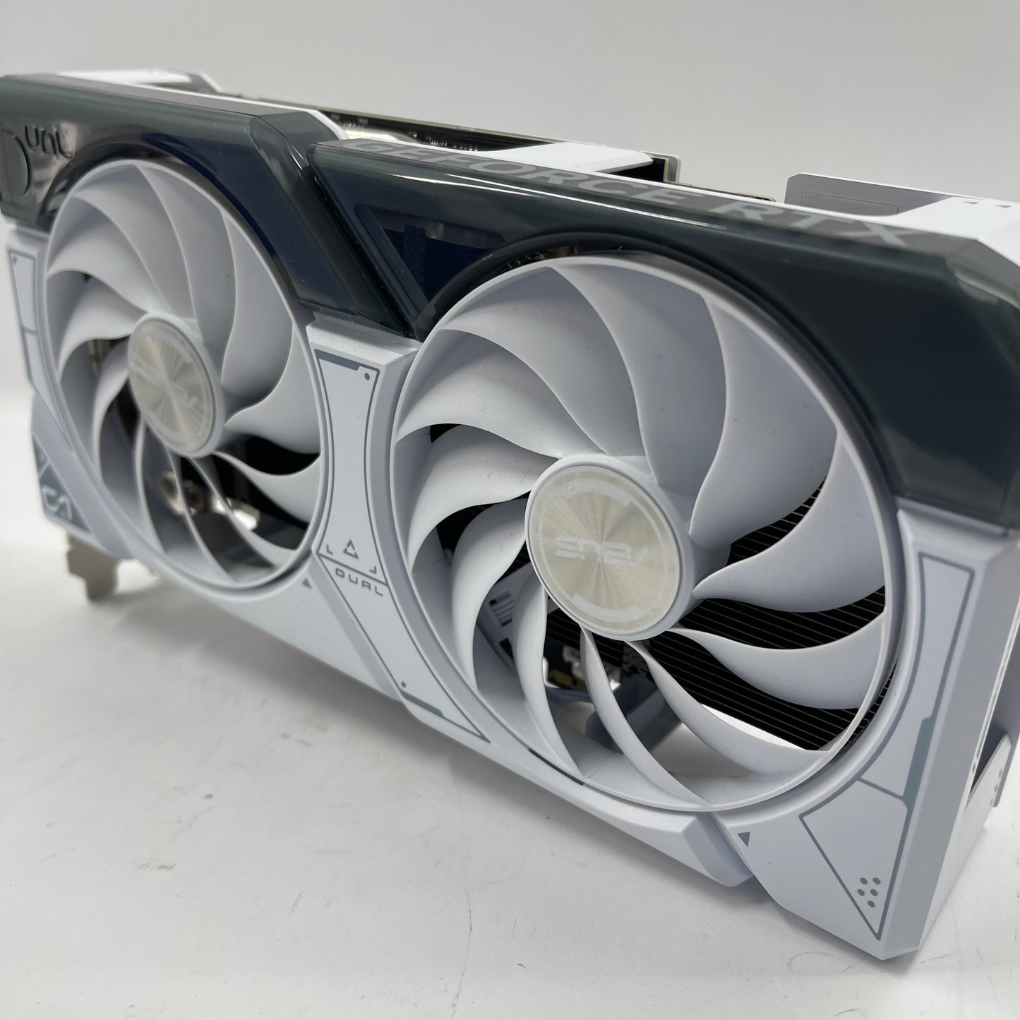 ASUS GeForce RTX 4060 Ti GDDR6 Graphics Card DUAL-RTX4060TI-08G-WHITE
