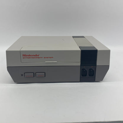 Nintendo Entertainment System NES Video Game Console NES-001 Gray