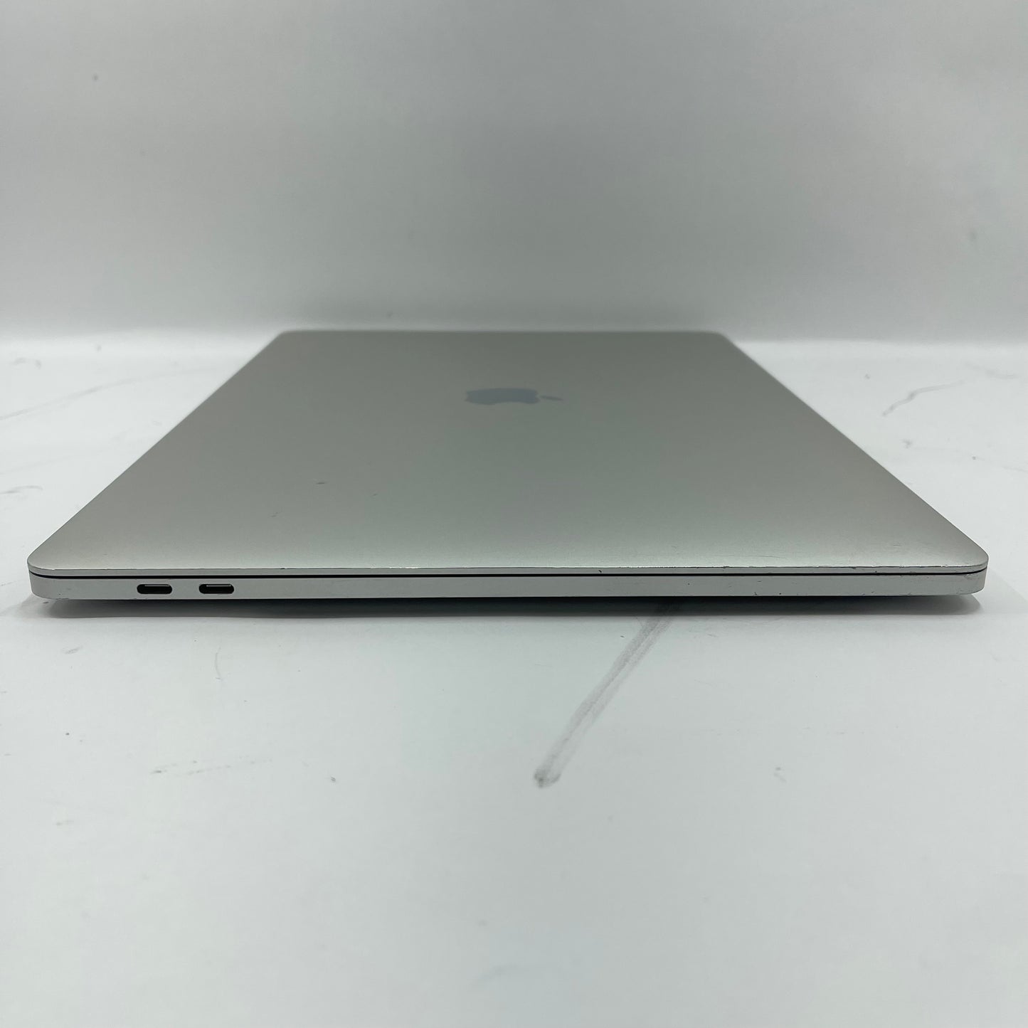 2018 Apple MacBook Pro 15" i7 2.6GHz 16GB RAM 512GB SSD Silver A1990