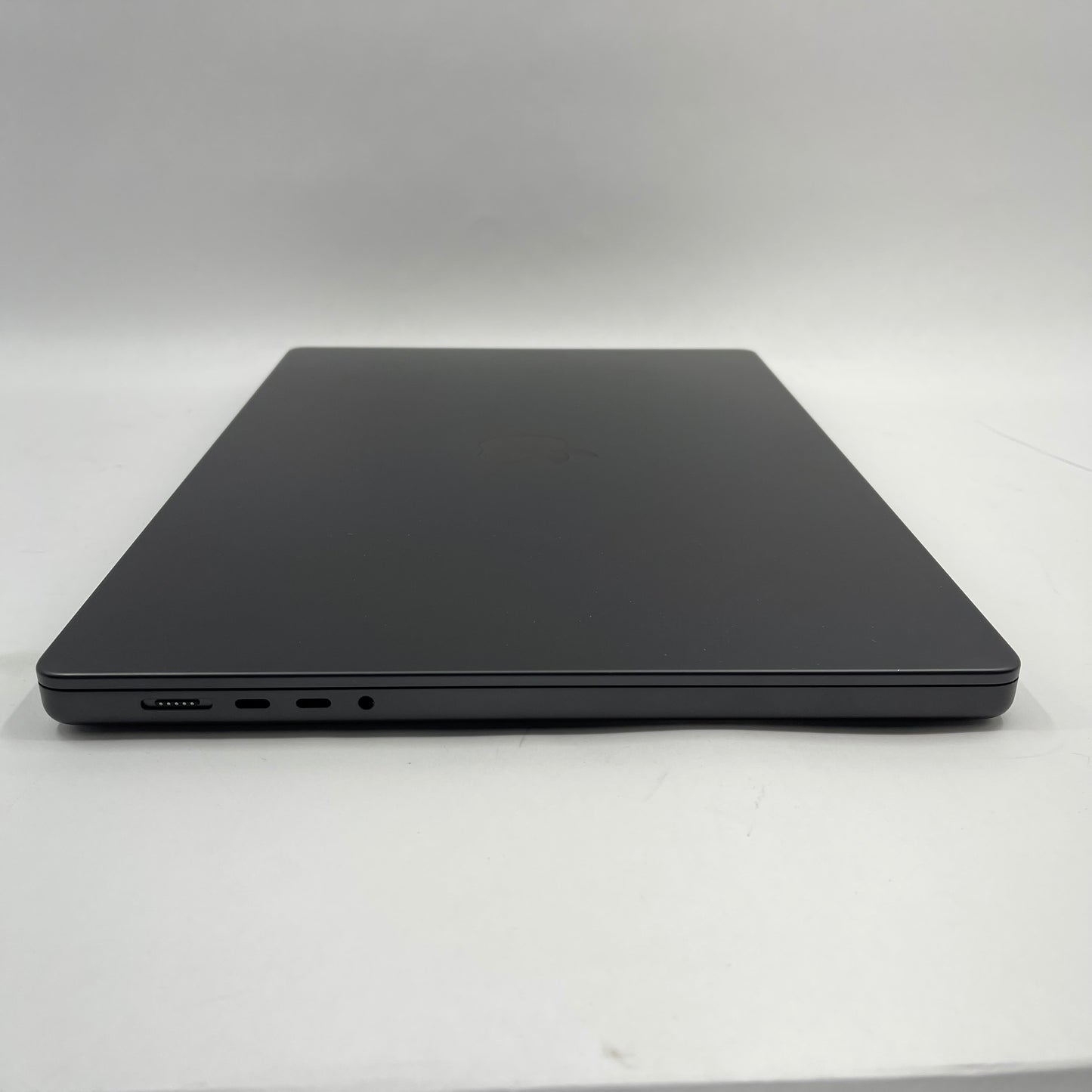 2024 Apple MacBook Pro 16" M4 Max 40C 4.5GHz 64GB RAM 1TB SSD A3186