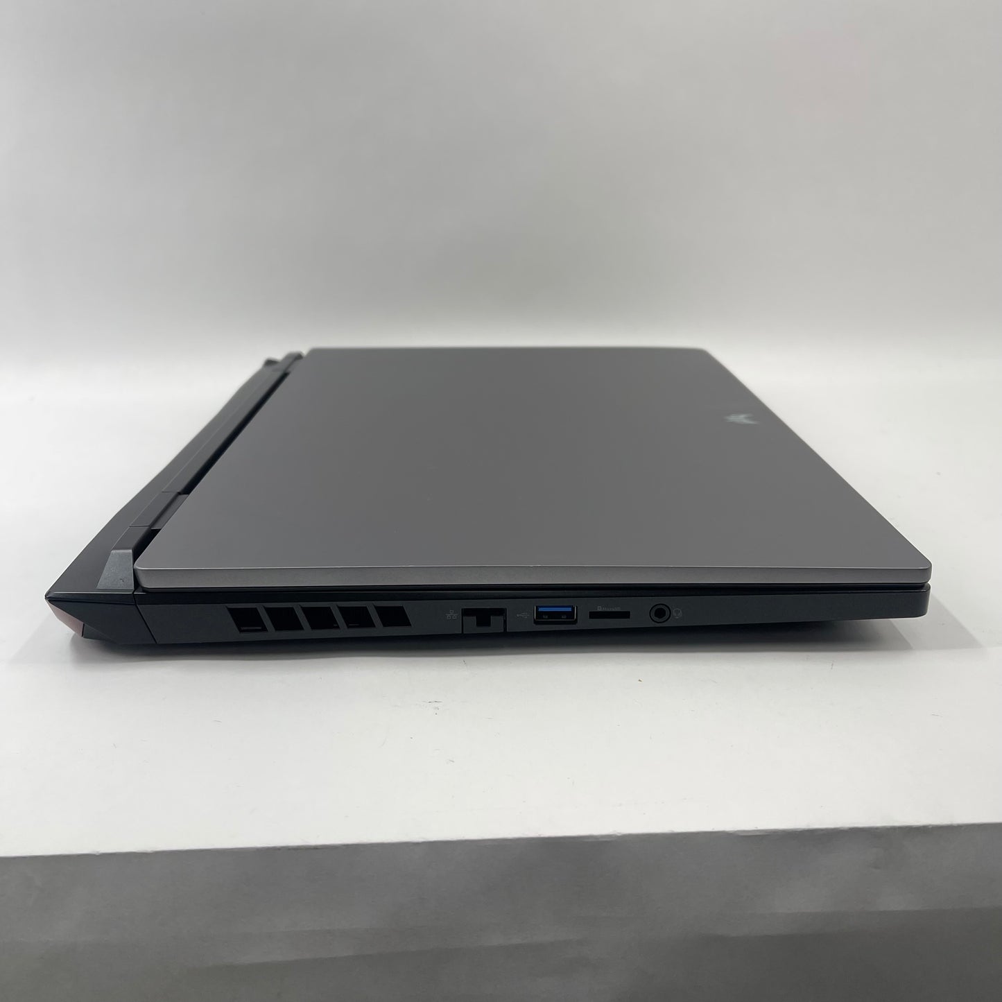 Acer Predator Helios Neo 16 16" Core i5-13500HX 32GB RAM GeForce RTX 4050 NO SSD