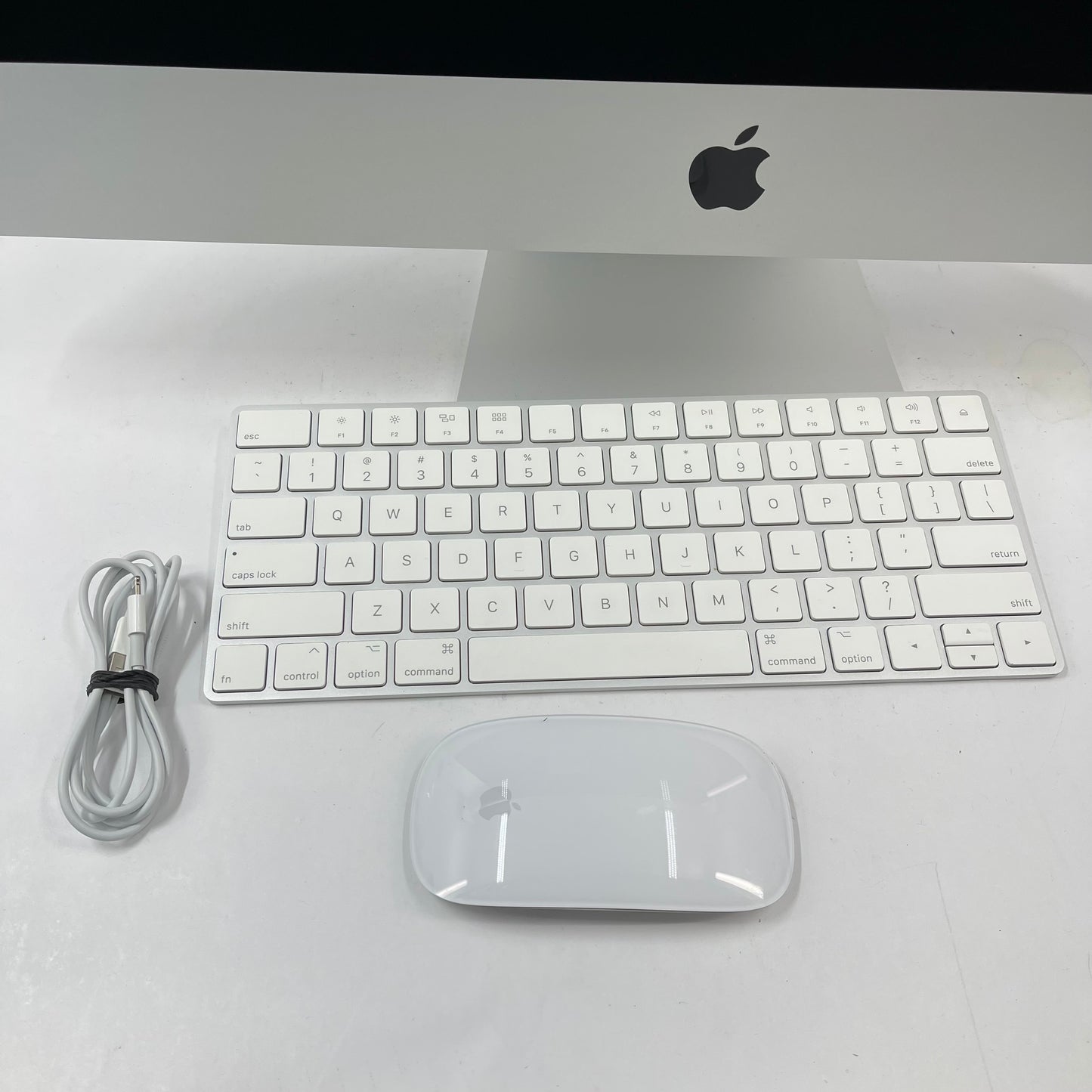 2017 Apple iMac 21.5" i5 7th Gen 3.0GHz 8GB RAM 1TB HDD Silver A1418