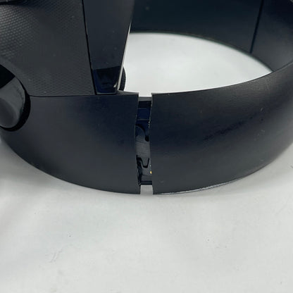 Oculus Quest 32GB Standalone All-in-One VR Headset MH-B
