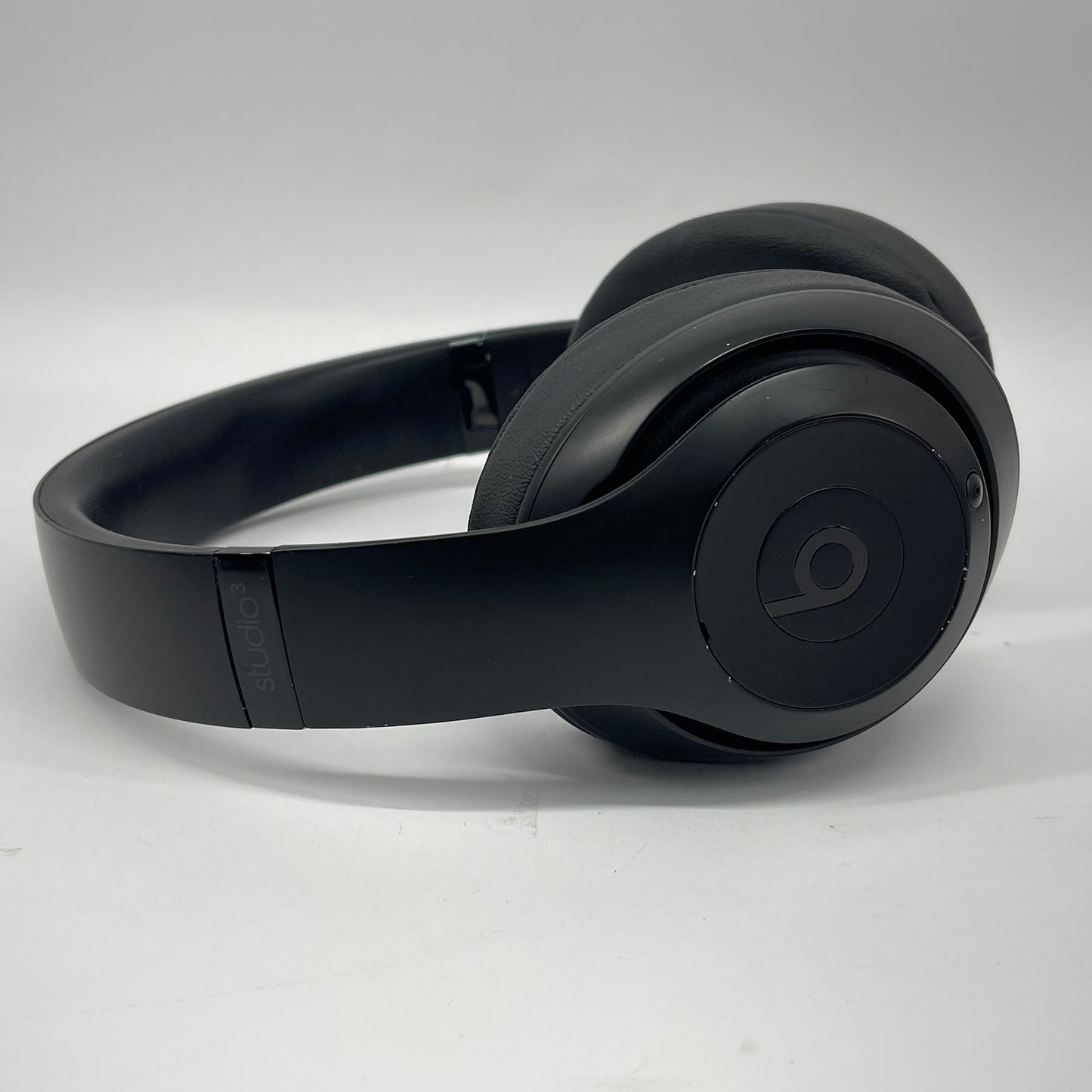 Beats Studio3 Wireless Over-Ear Bluetooth Headphones Black A1914