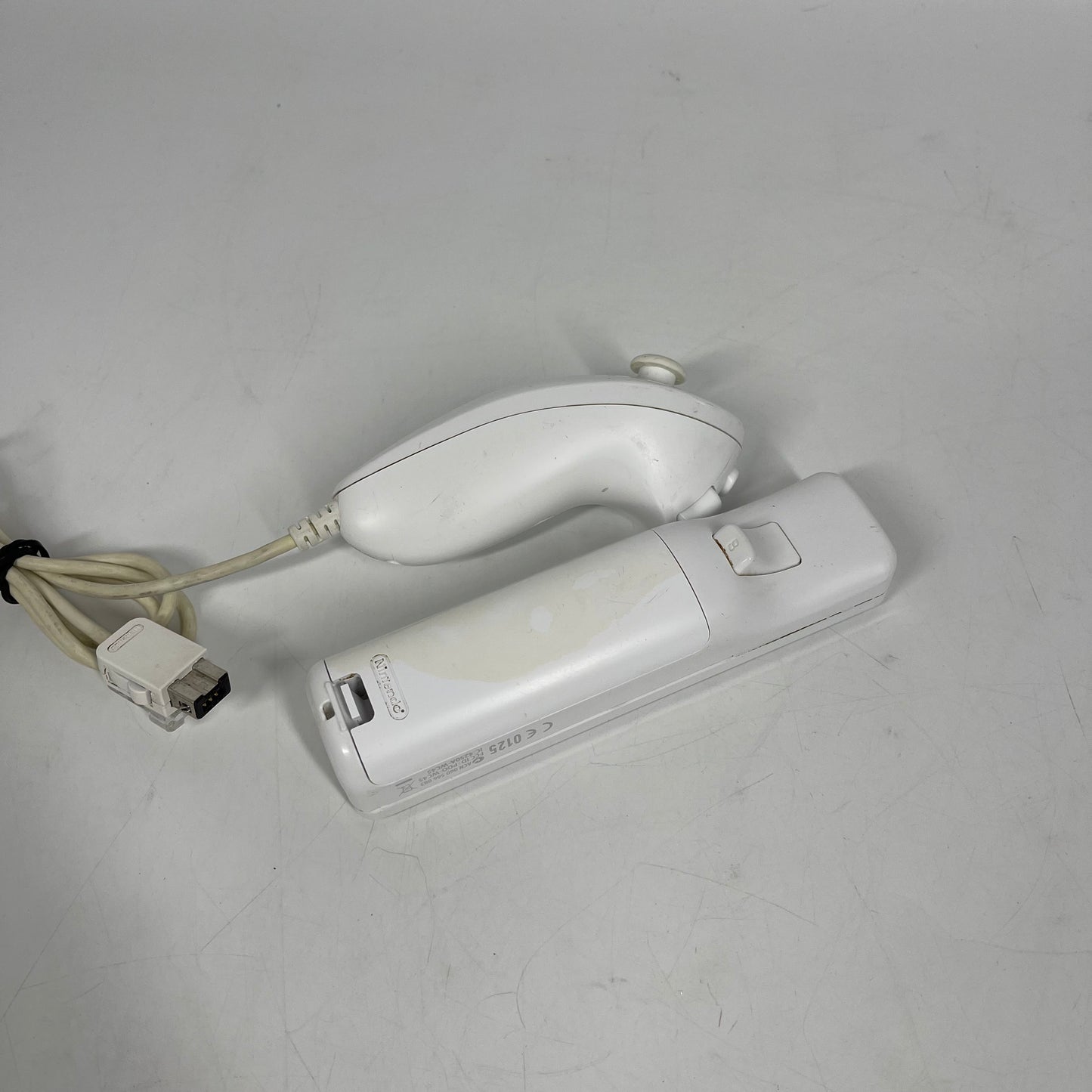 Nintendo Wii Remote Wireless Controller & Nunchuck RVL-003 RVL-004 White