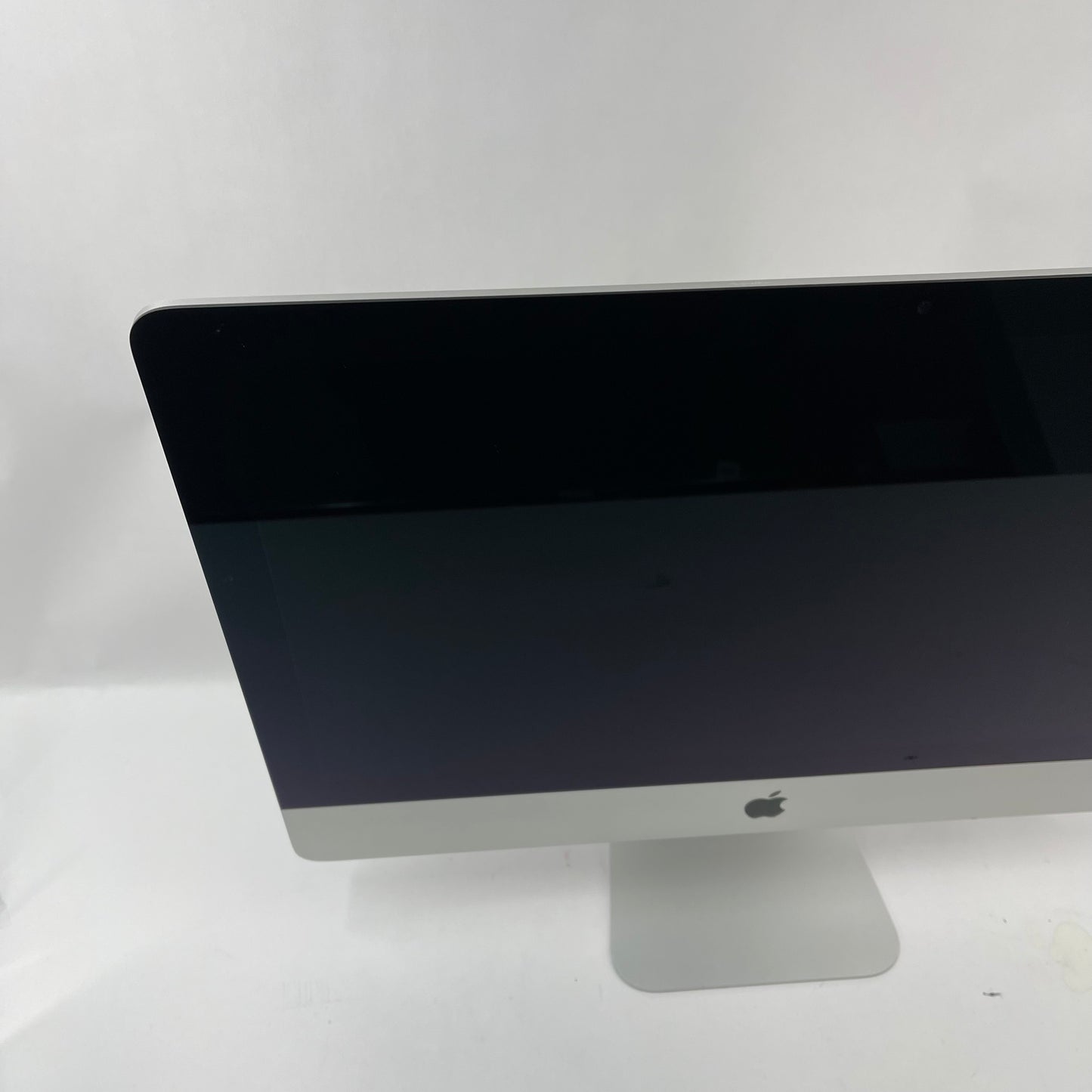 2019 Apple iMac 21.5" i3 3.6GHz 8GB RAM 256GB SSD Silver A2116