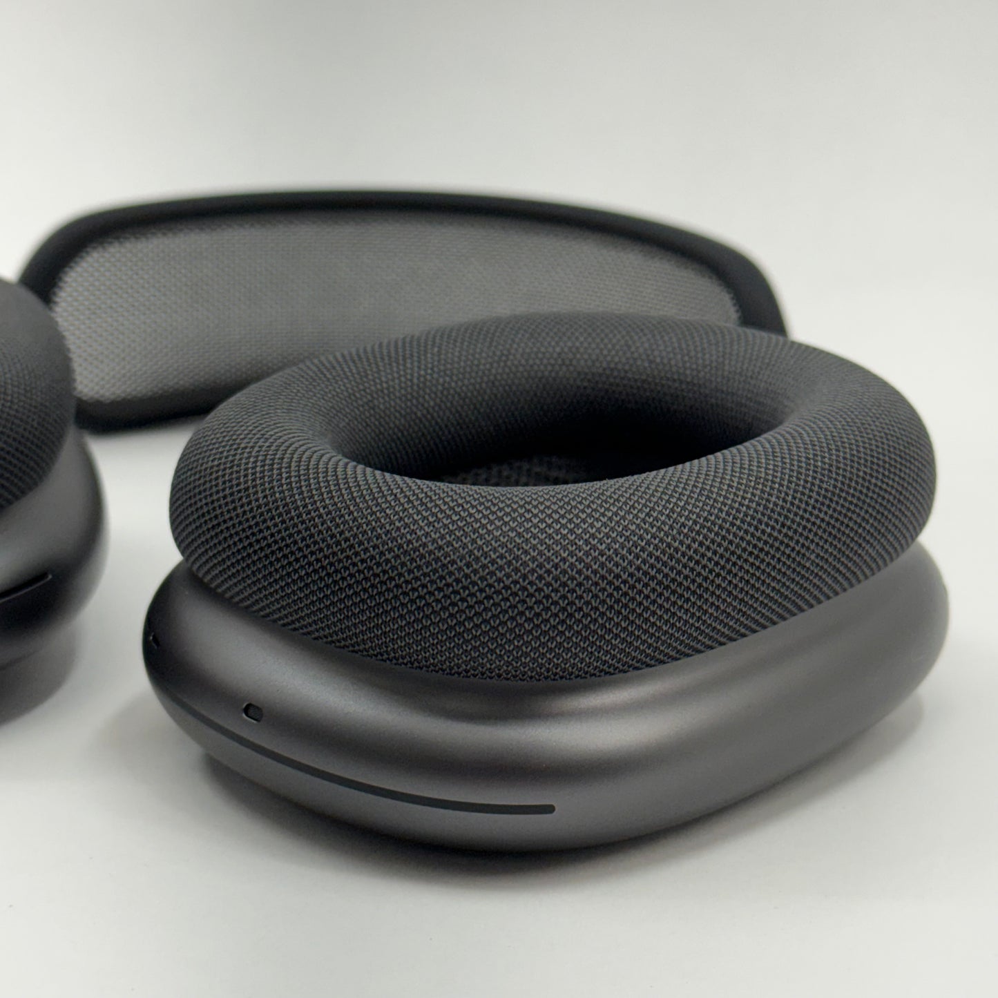 Apple AirPods Max Wireless Over-Ear Headphones Space Gray MGYH3AM/A