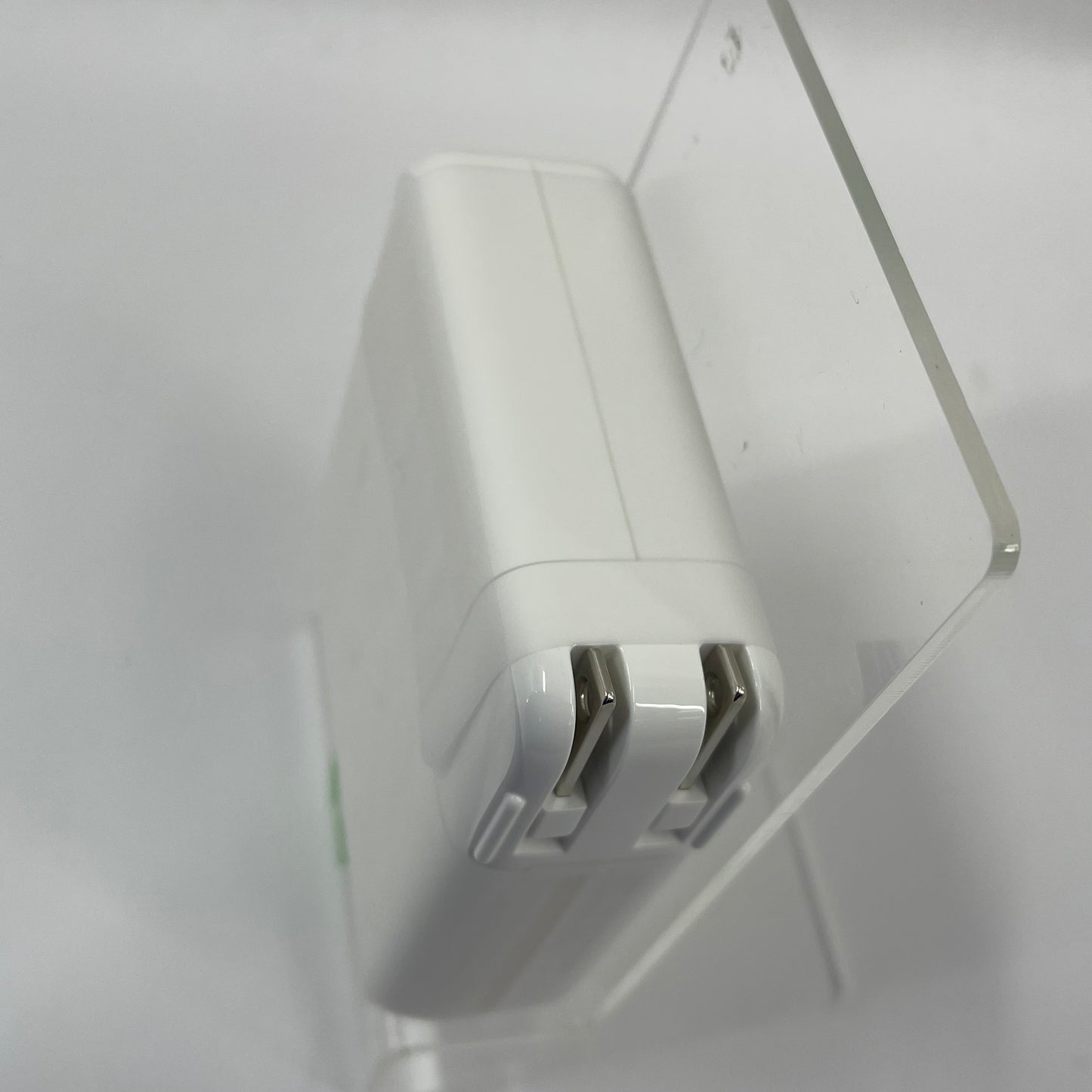 New Apple 96W USB-C Port Power Adapter White A2166