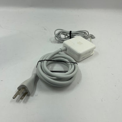 2017 Apple MacBook Air 13.3" i5 2.9GHz 8GB RAM 128GB HDD Silver A1466