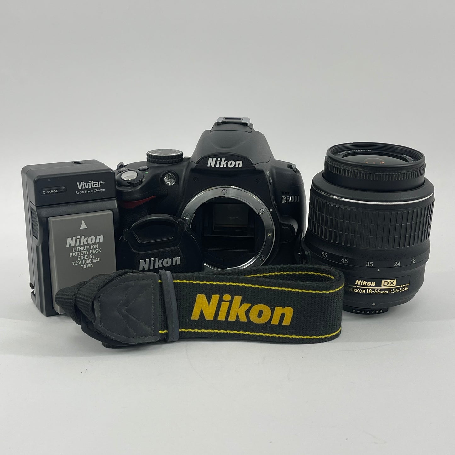 Nikon D5000 12.3MP Digital SLR DSLR Camera With 18-55mm f/3.5-5.6 G Lens