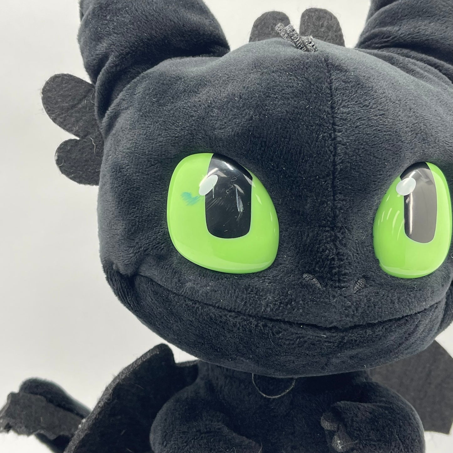Dreamworks Dragons Squeeze & Roar Toothless 11" Toy Plush