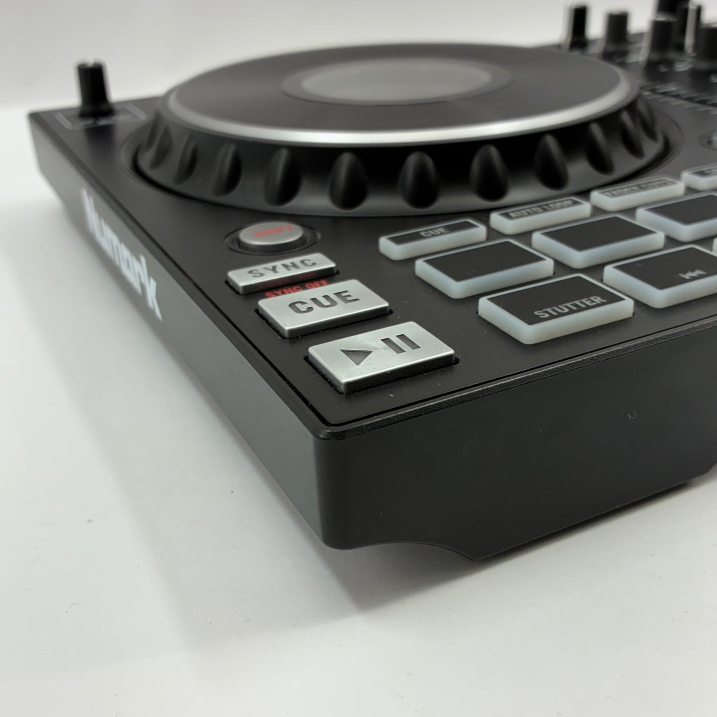 Numark Mixtrack Platinum FX 4-Deck Layering  DJ Controller