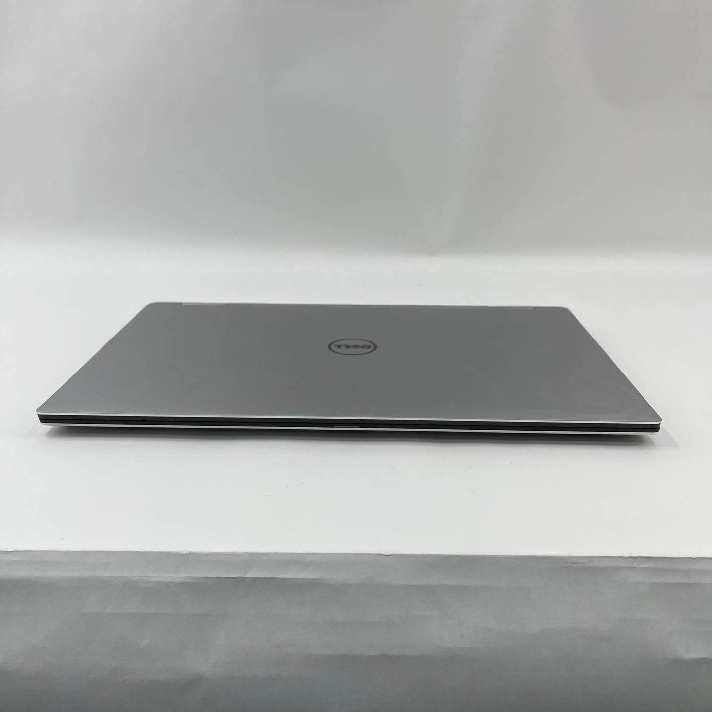 Dell XPS 13 9365 2-IN-1 13.3" i5-7y54 1.6GHz 4GB RAM 128GB SSD