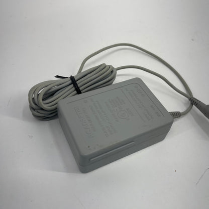 Nintendo DSi Handheld Game Console TWL-001 Pink