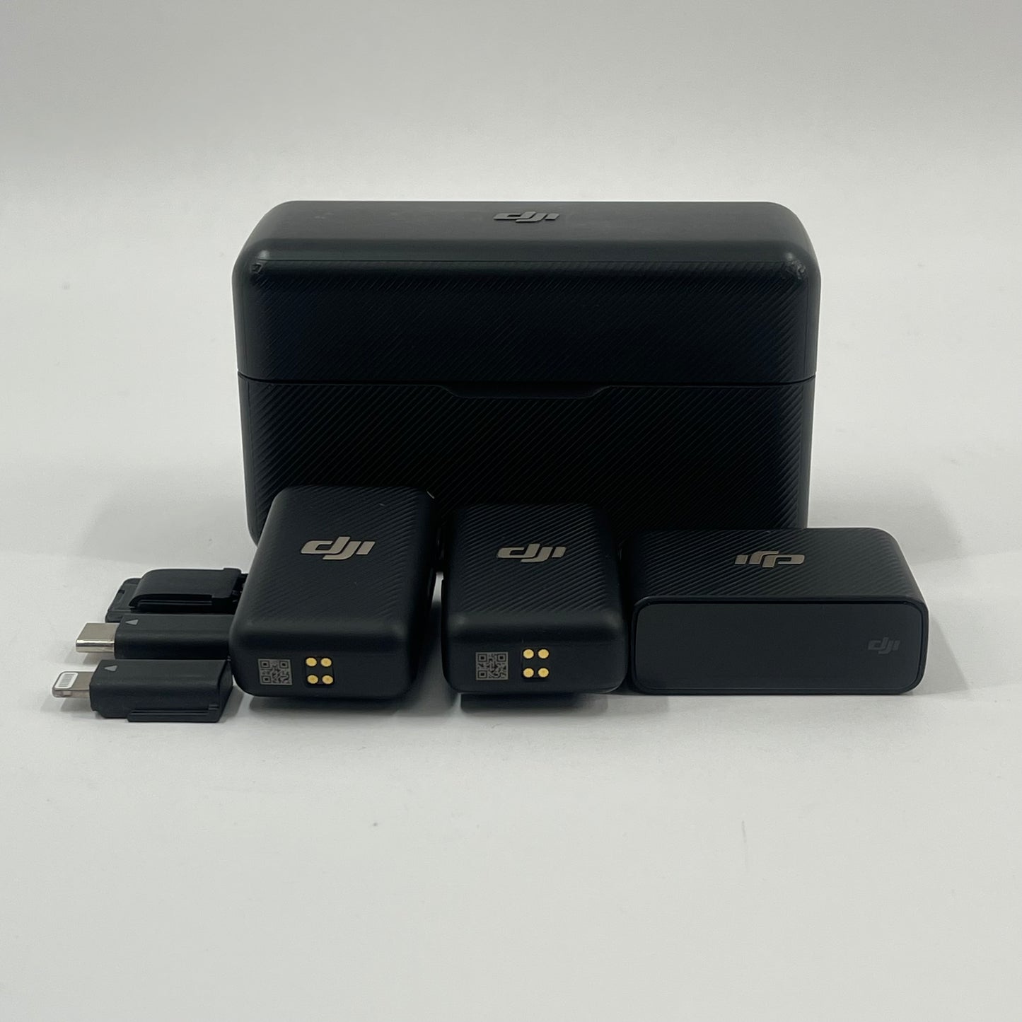 DJI Mic 2 2-Person Compact Digital Wireless Microphone System/Recorder ASB-01