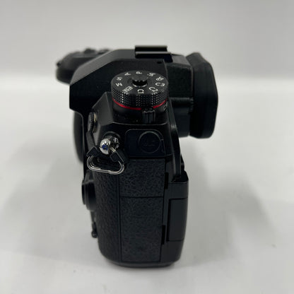 Panasonic Lumix G9 20.3MP Mirrorless Camera Leica DG 12-60mm f/2.8-4.0 Lens