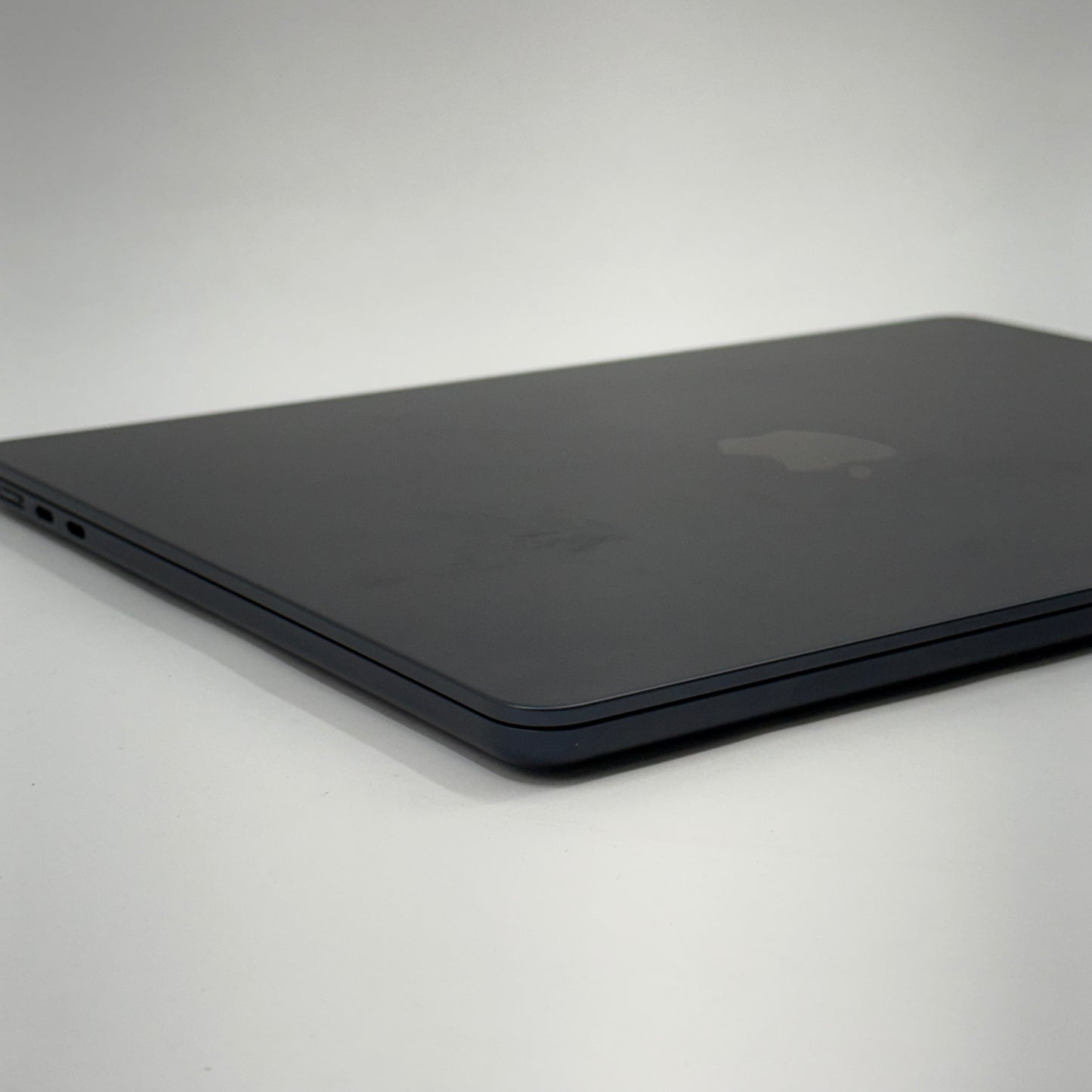 2025 Apple MacBook Air 13.6" M4 8C GPU 4.5GHz 16GB RAM 256GB SSD A3240