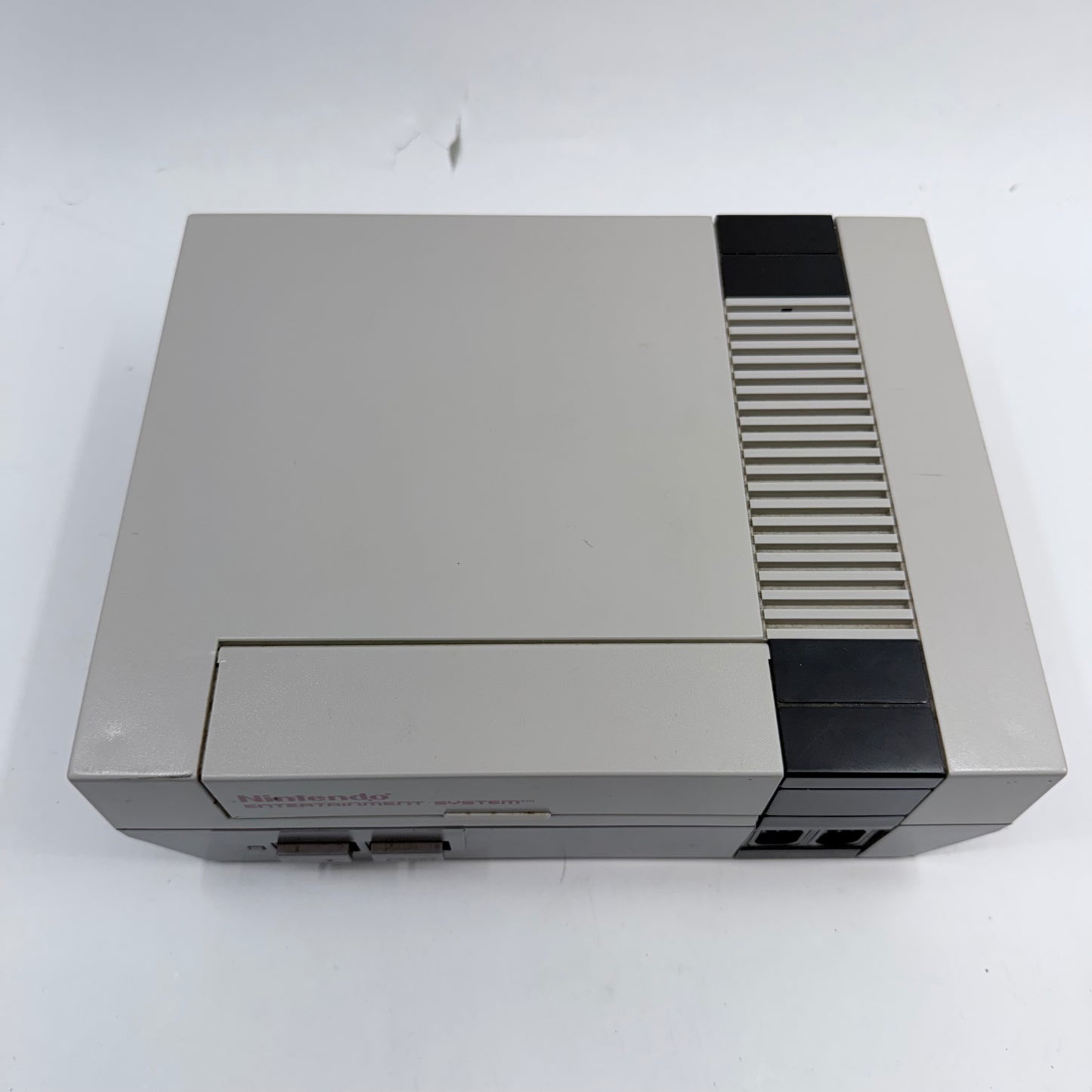 Nintendo Entertainment System NES Video Game Console NES-001 Gray