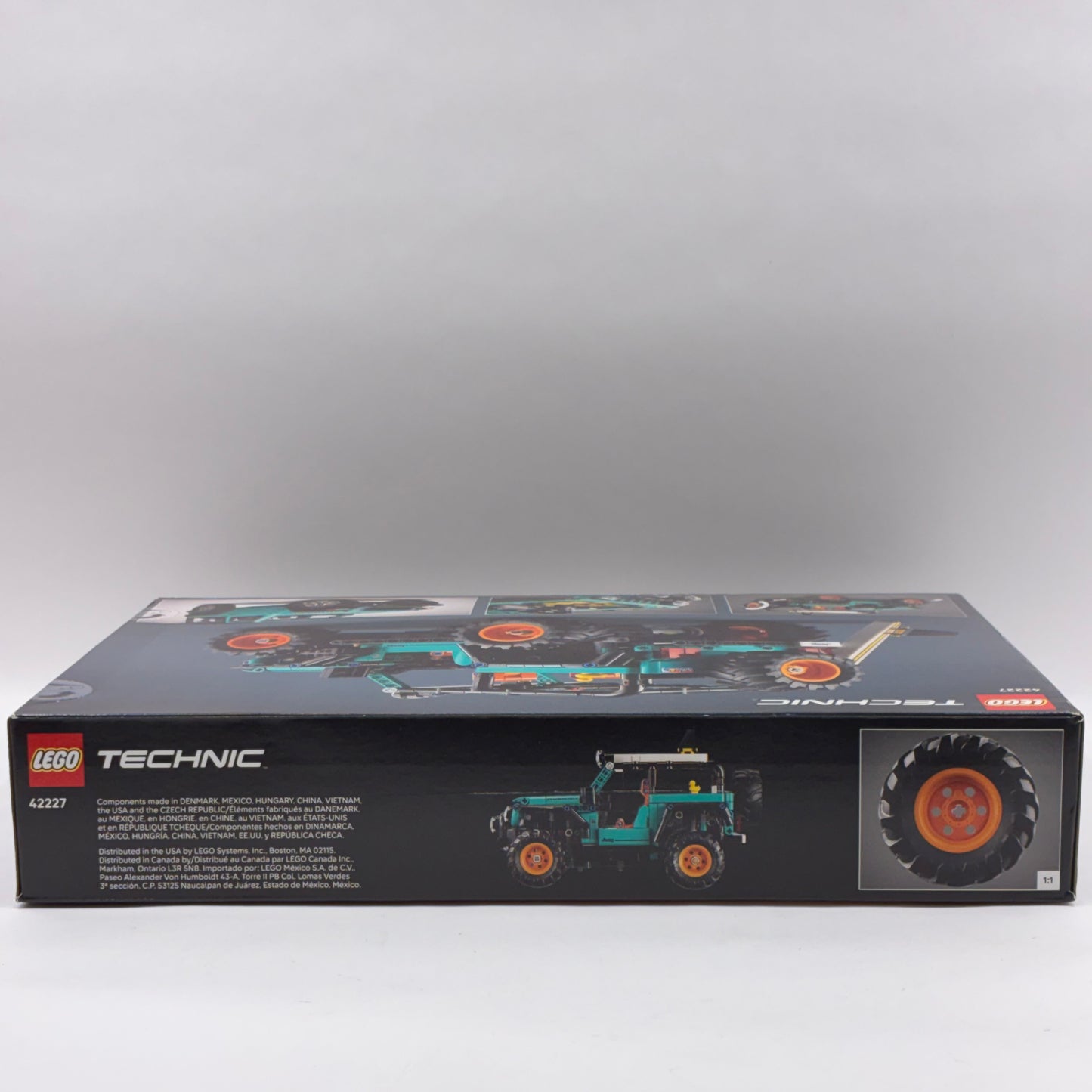 New LEGO Technic Jeep Wrangler Rubicon SUV Building Toy 42227