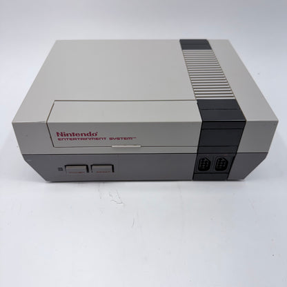 Nintendo Entertainment System NES Video Game Console NES-001 Gray