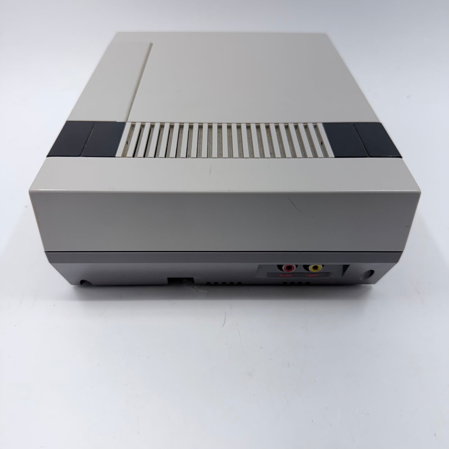 Nintendo Entertainment System NES Video Game Console NES-001 Gray