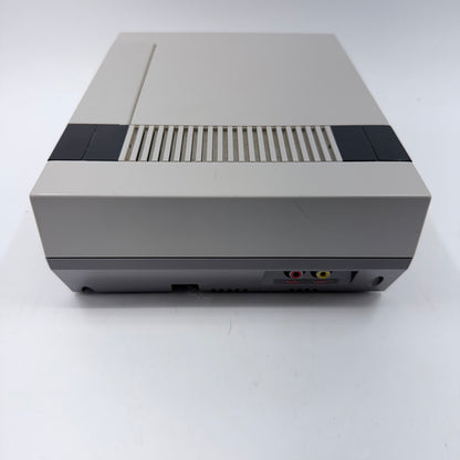 Nintendo Entertainment System NES Video Game Console NES-001 Gray